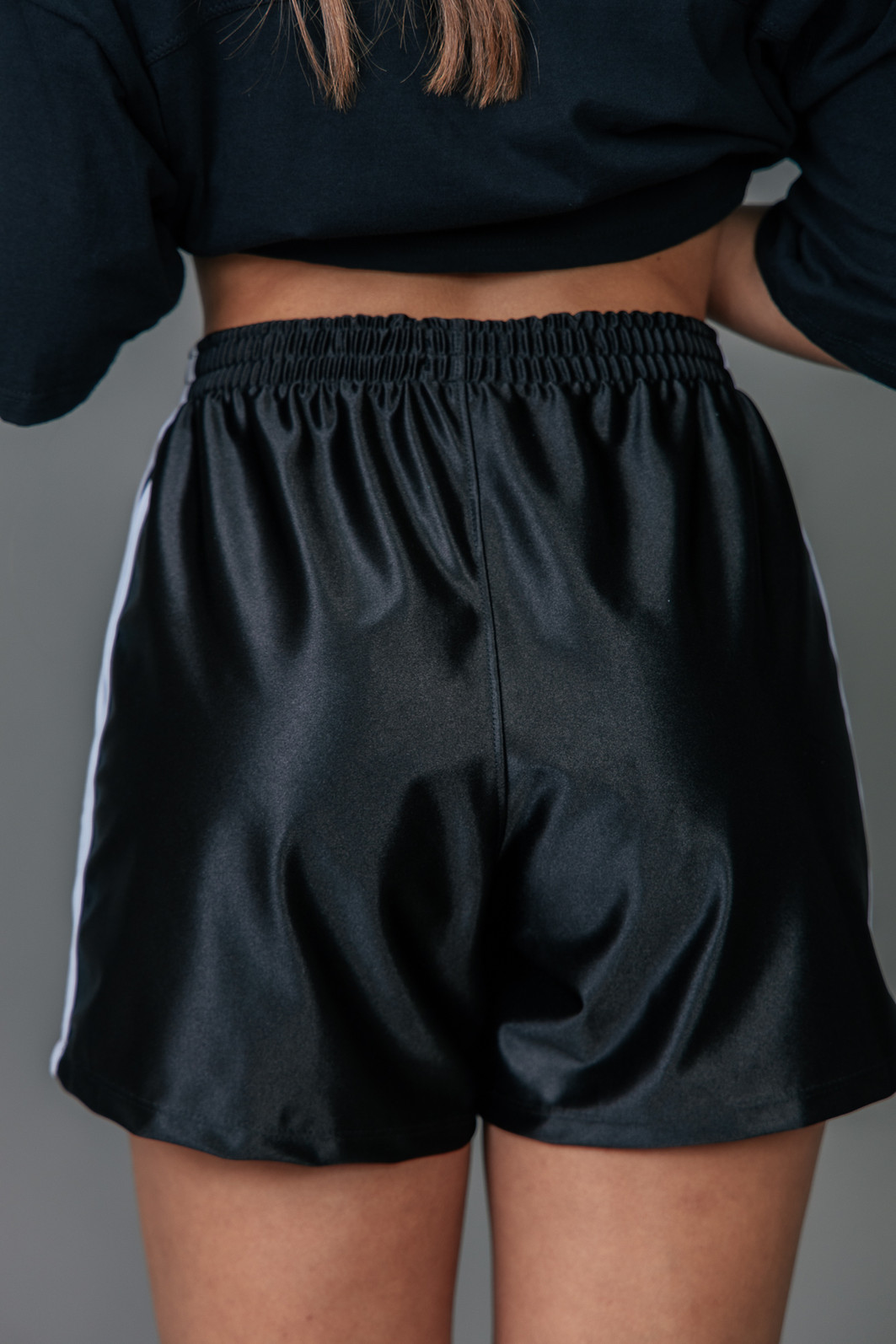 BERMUDA SPORT PRETA COM LISTRAS BERMUDA SPORT PRETA COM LISTRAS