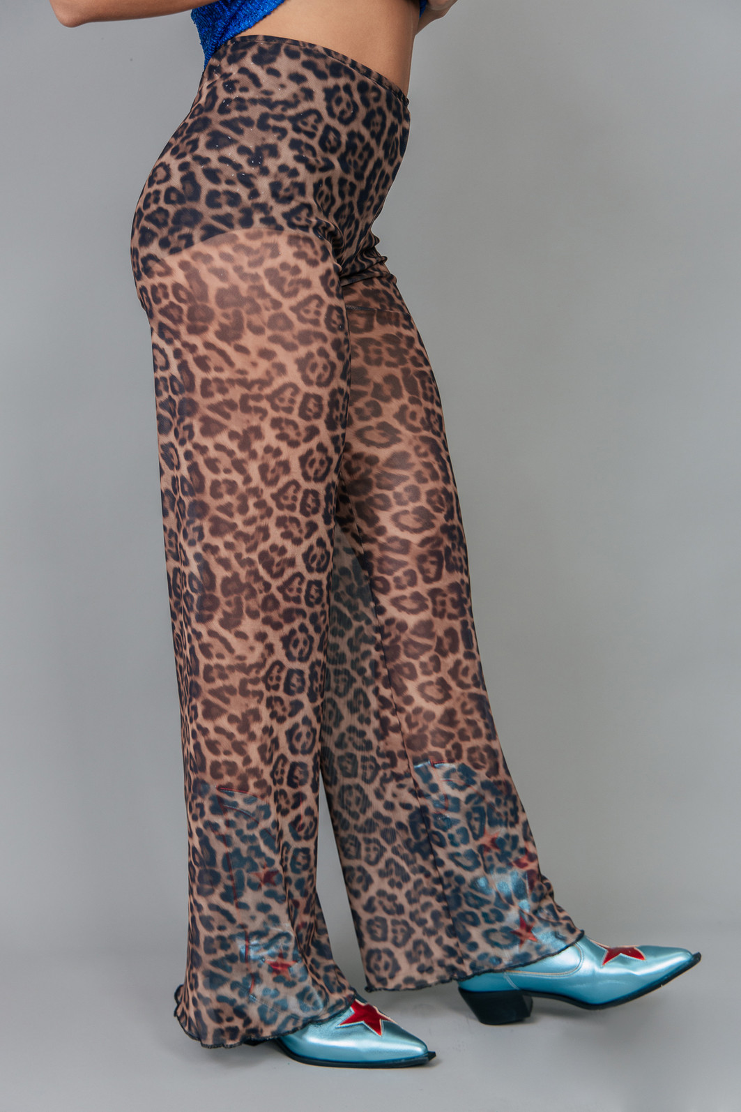 CALÇA ESTAMPA ONÇA NEW DE TULE COM FORRO CALÇA ESTAMPA ONÇA NEW DE TULE COM FORRO