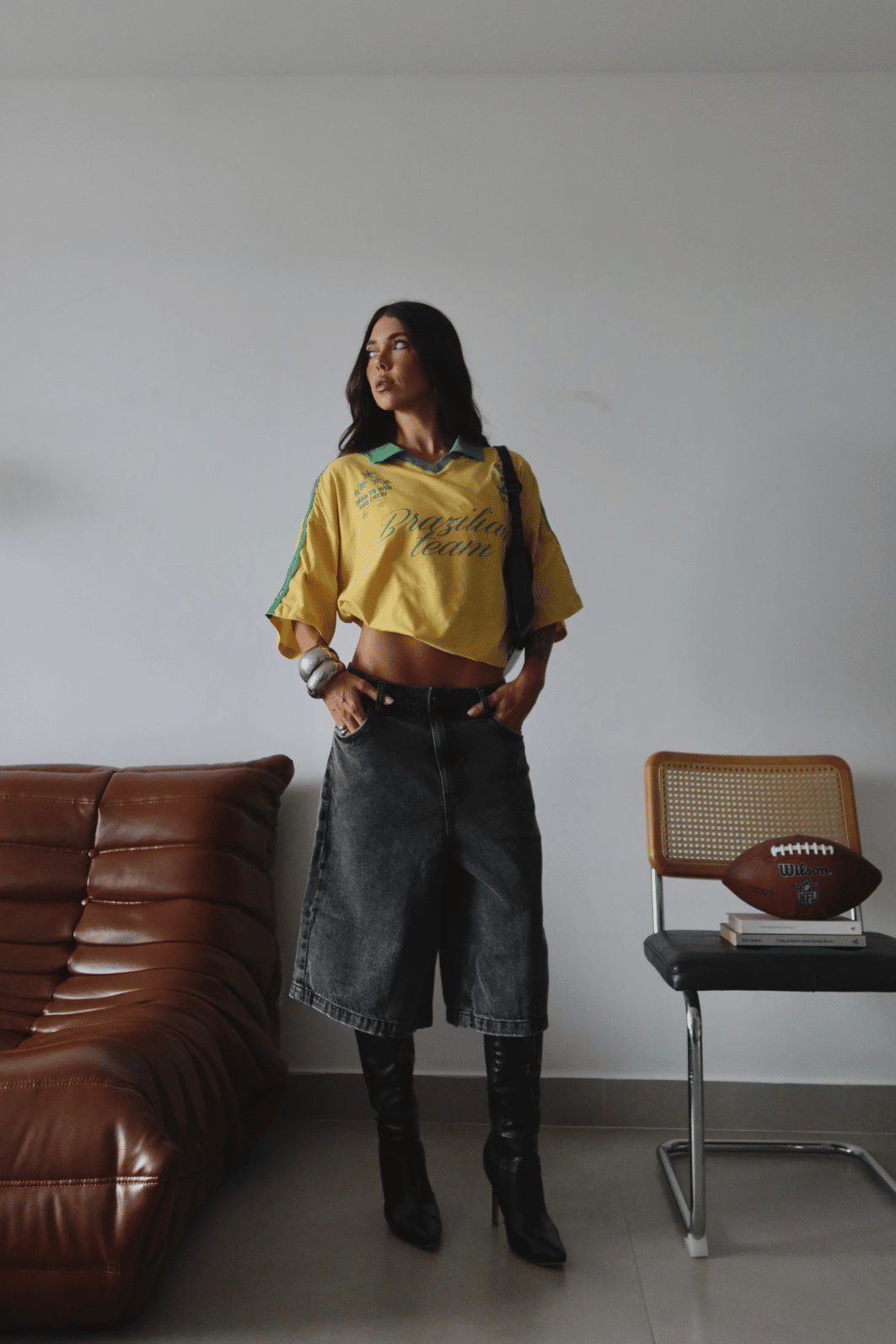CAMISETA T-SHIRT OVERSIZED AMARELA COM GOLA BRAZILIAN TEAM CAMISETA T-SHIRT OVERSIZED AMARELA COM GOLA BRAZILIAN TEAM