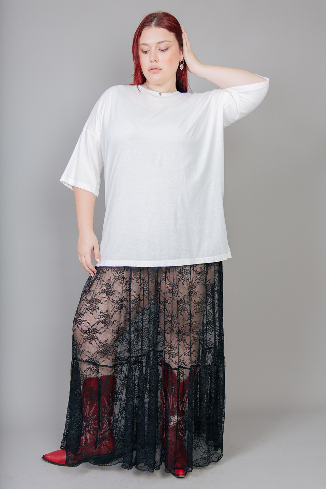 CAMISETA T-SHIRT OVERSIZED BÁSICA OFF WHTE CAMISETA T-SHIRT OVERSIZED BÁSICA OFF WHTE