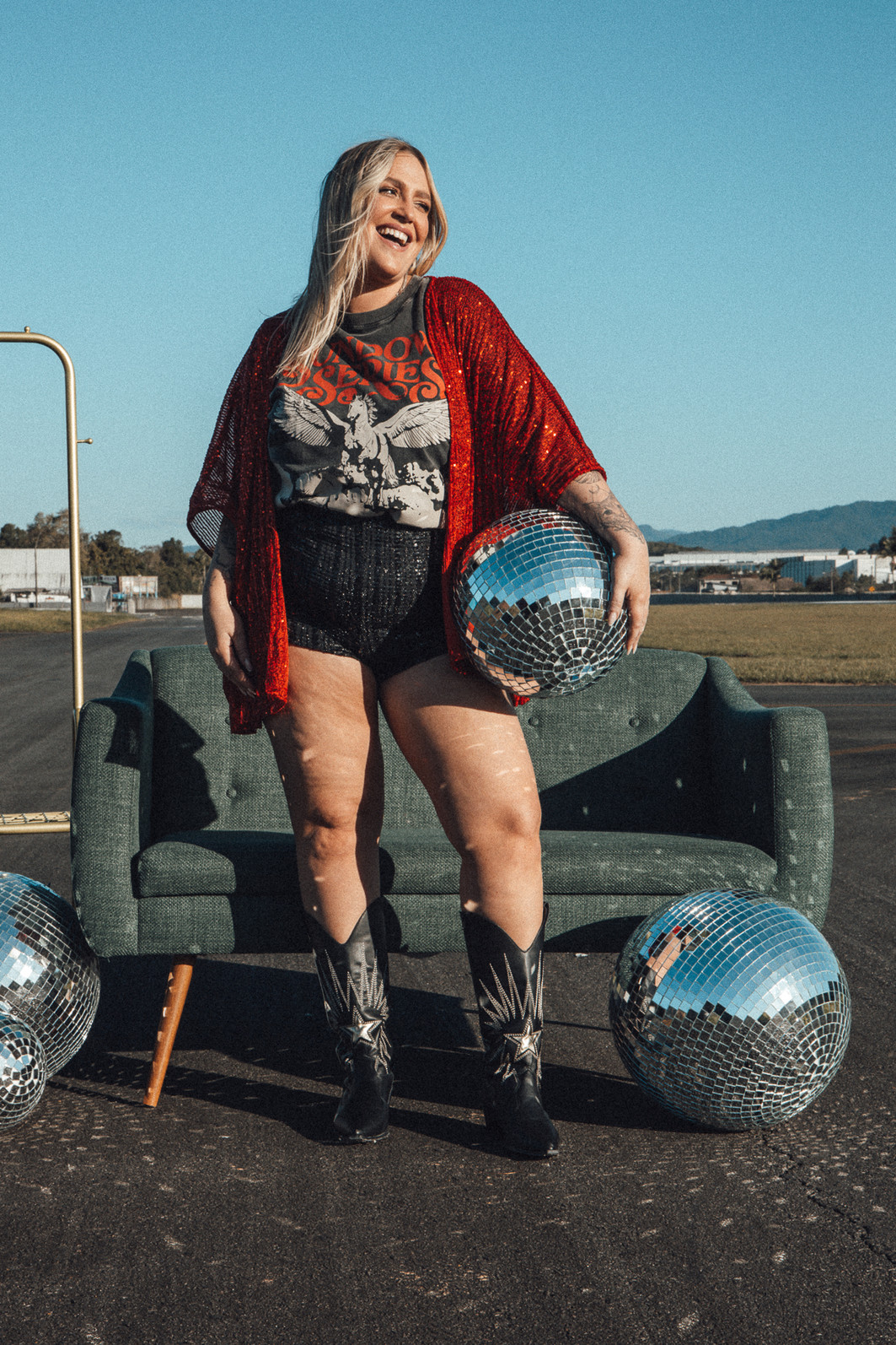 T-SHIRT VINTAGE PRETO MARMORIZADO SUNDOWN