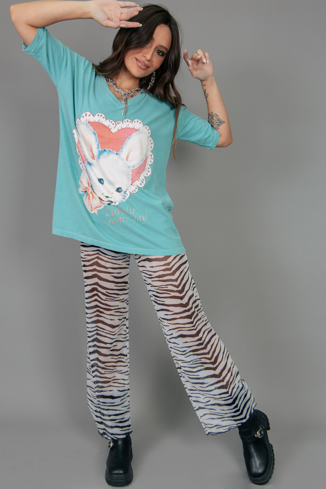 T-SHIRT OVERSIZED DECOTE V VERDE EASTER T-SHIRT OVERSIZED DECOTE V VERDE EASTER