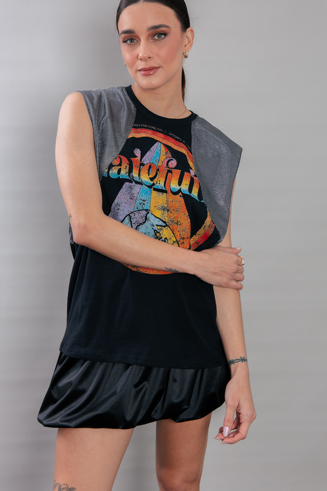 REGATA MACHÃO COM RECORTE OMBROS PRATA GRATEFULLY REGATA MACHÃO COM RECORTE OMBROS PRATA GRATEFULLY