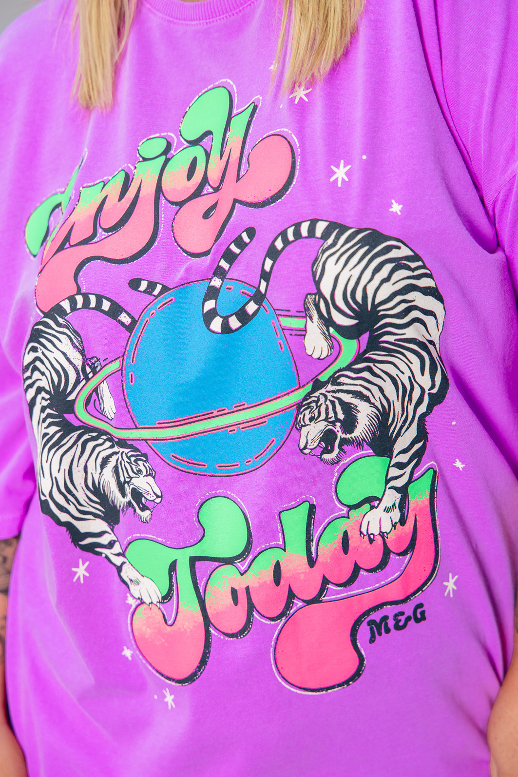 T-SHIRT OVERSIZED ROXA ENJOY TODAY T-SHIRT OVERSIZED ROXA ENJOY TODAY