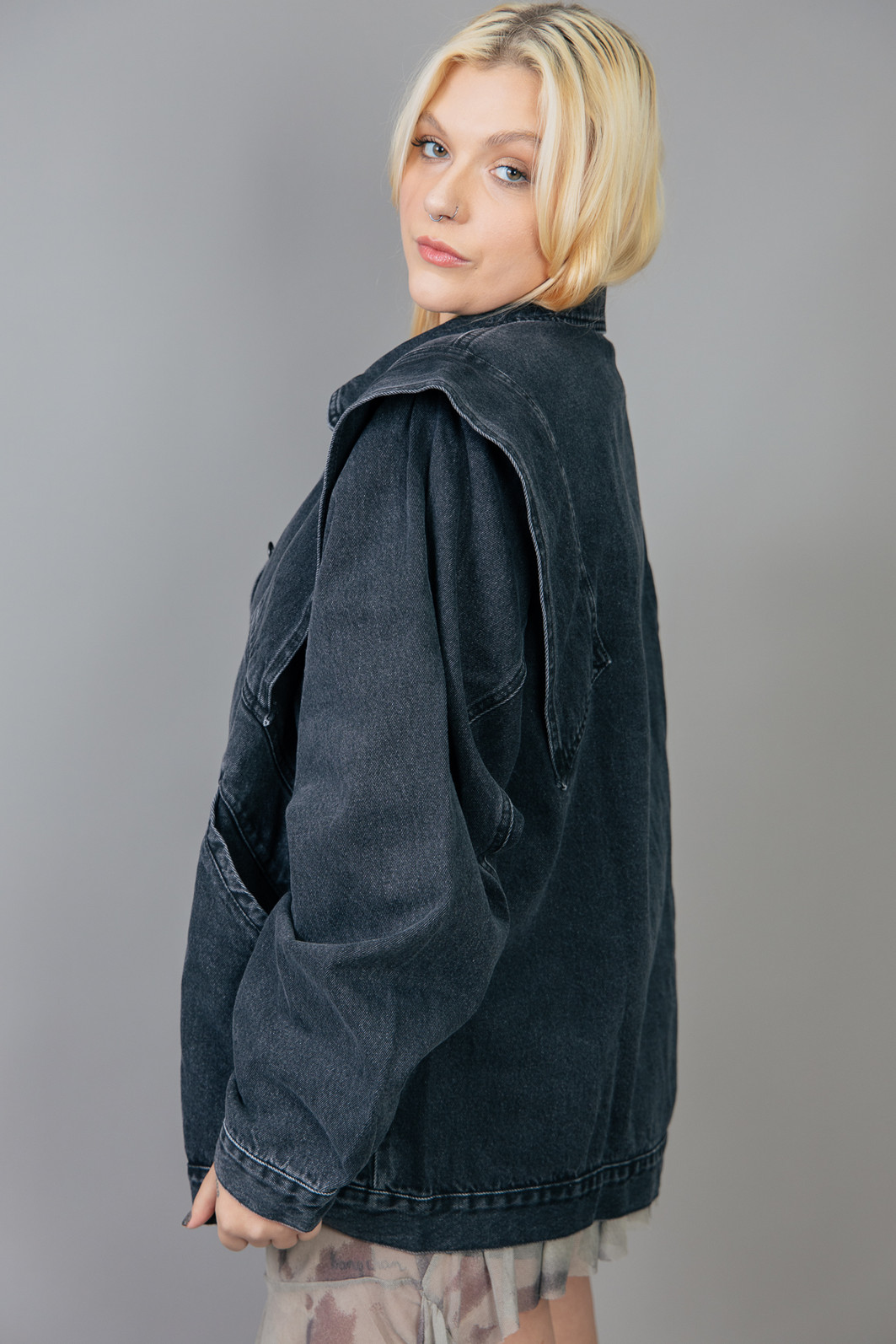 JAQUETA PRETA OVERSIZED 80s JAQUETA PRETA OVERSIZED 80s