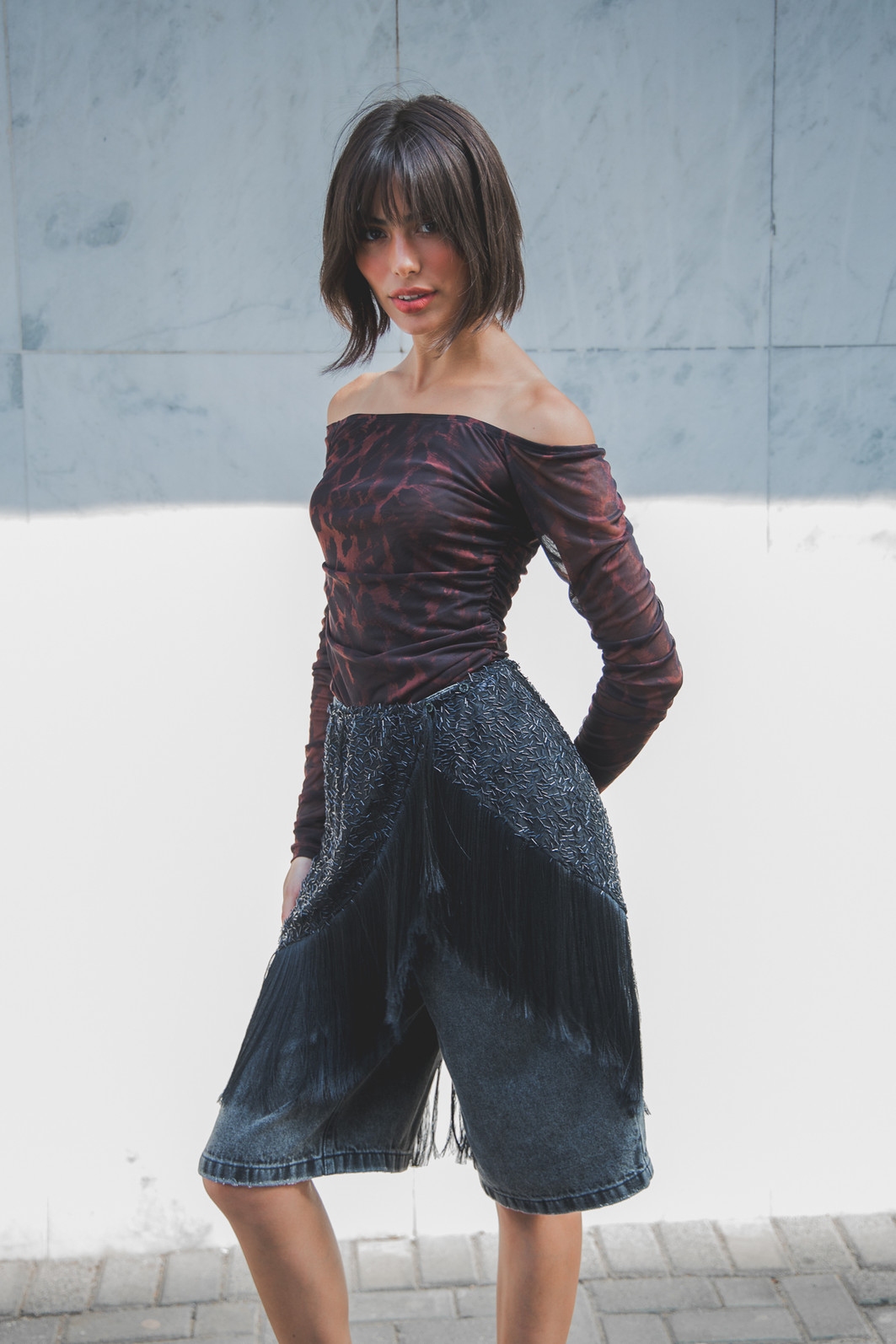 SAIA LENÇO DE CREPE BORDADO COM CANUTILHOS E FRANJAS PRETO SAIA LENÇO DE CREPE BORDADO COM CANUTILHOS E FRANJAS PRETO