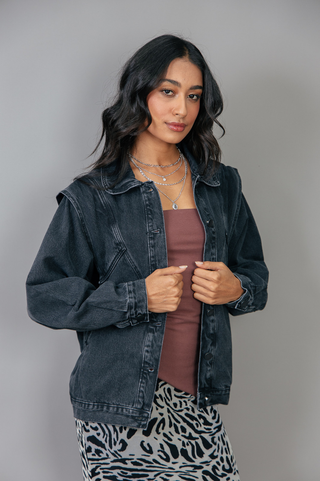 JAQUETA PRETA OVERSIZED 80s