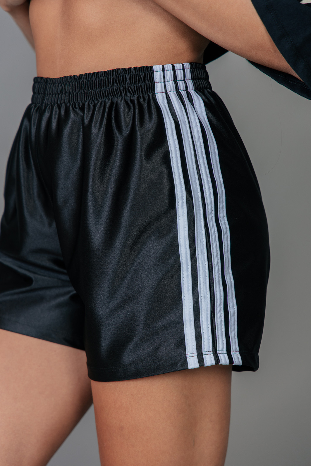 BERMUDA SPORT PRETA COM LISTRAS BERMUDA SPORT PRETA COM LISTRAS