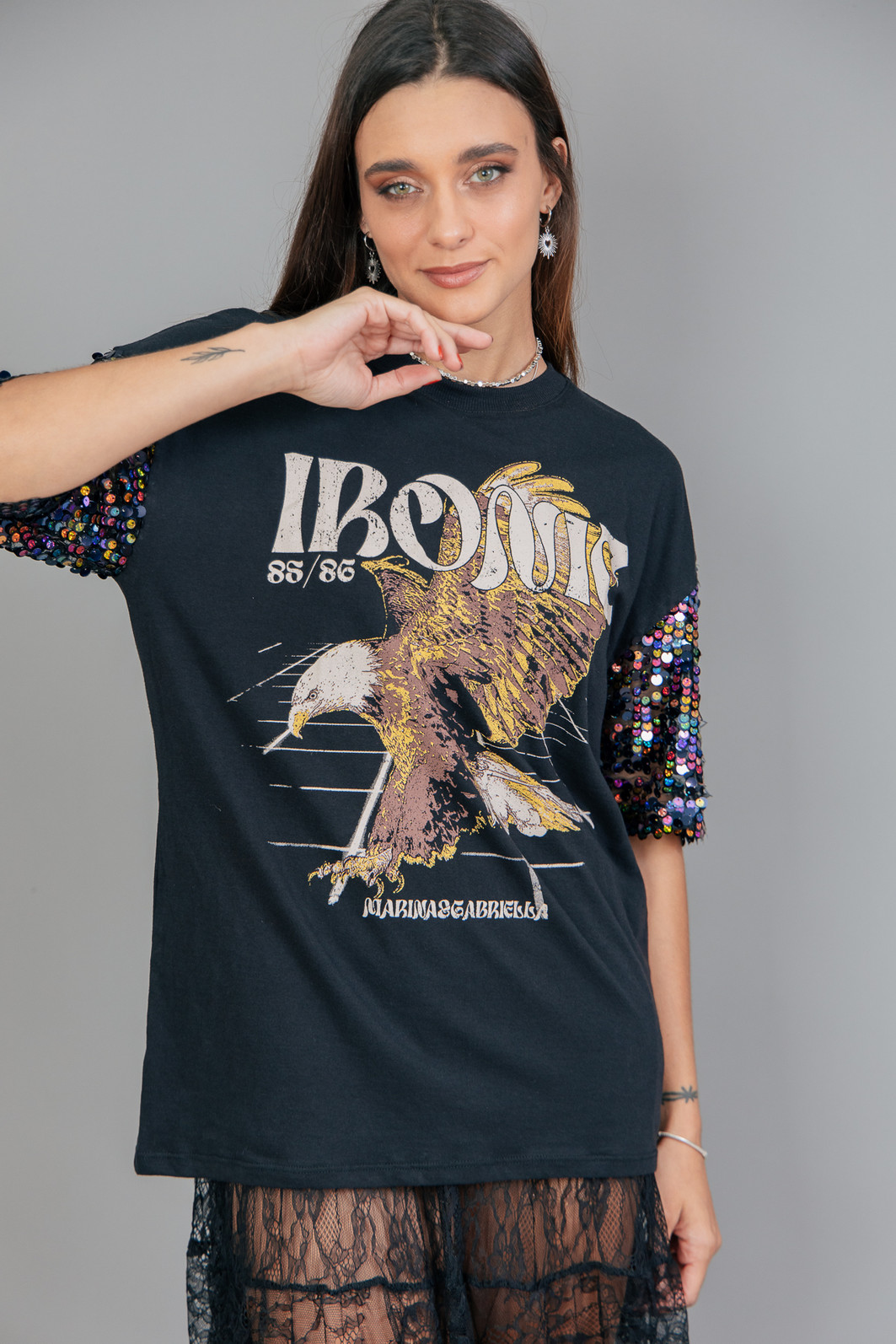 T-SHIRT VINTAGE COM MANGAS PAETÊ MULTICOLOR IRONIC T-SHIRT VINTAGE COM MANGAS PAETÊ MULTICOLOR IRONIC