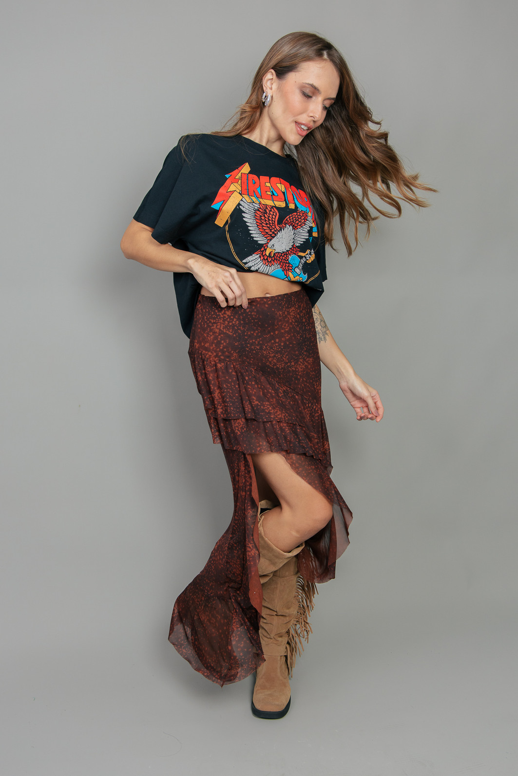 SAIA DE TULE MARROM COM PONTAS BAMBI PRINT