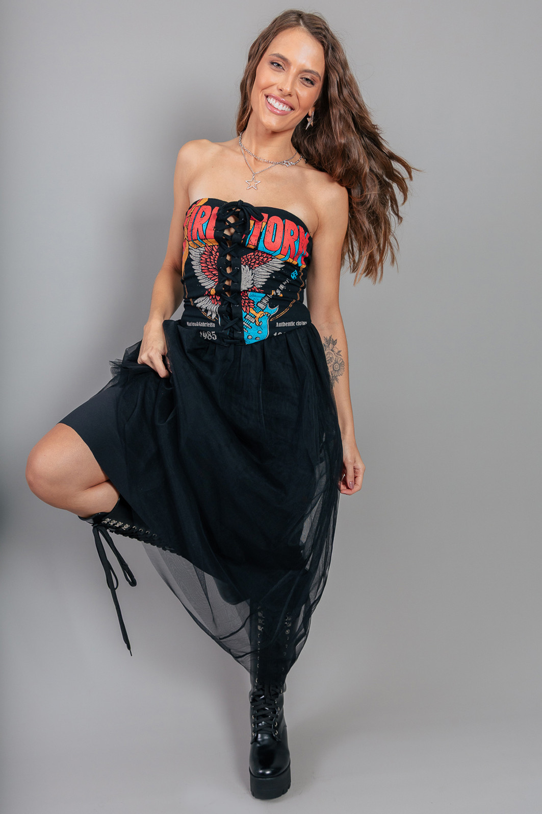 SAIA MIDI DE TULE PRETA COM FORRO