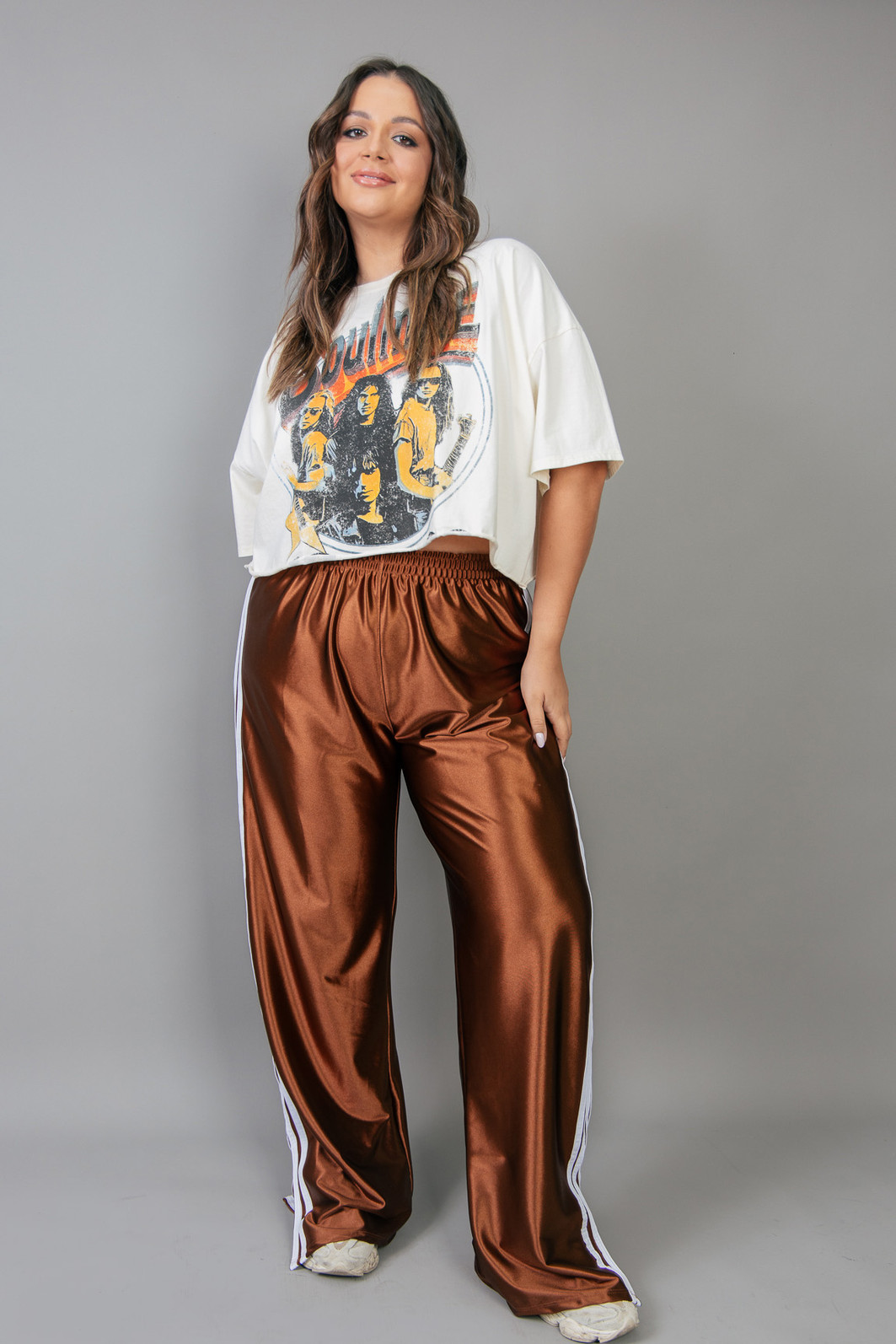 CAMISETA CROPPED OFF WHITE OVERSIZED SOULMATE CAMISETA CROPPED OFF WHITE OVERSIZED SOULMATE