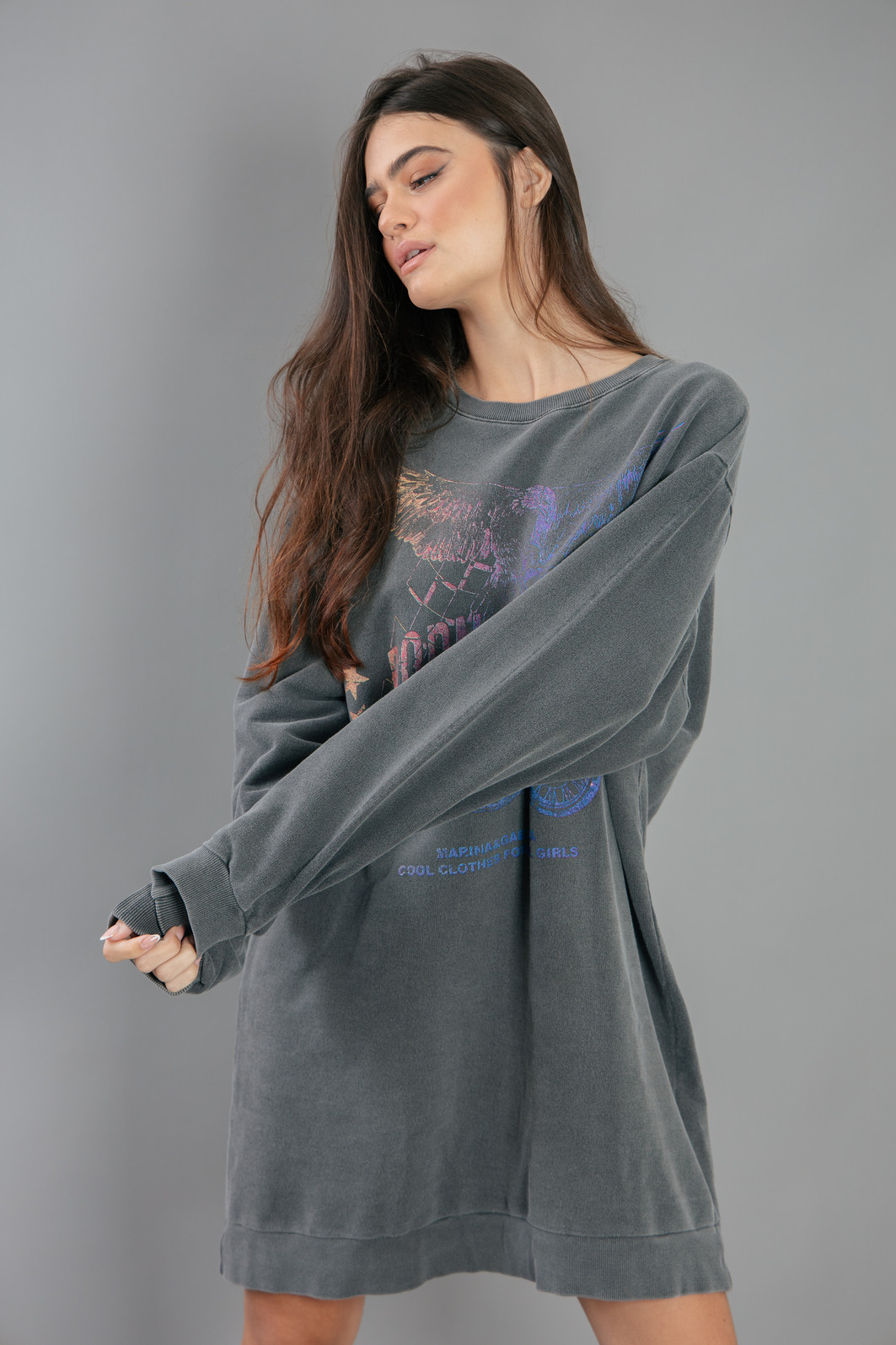 VESTIDO DE MOLETOM CHUMBO BORN TO RIDE VESTIDO DE MOLETOM CHUMBO BORN TO RIDE