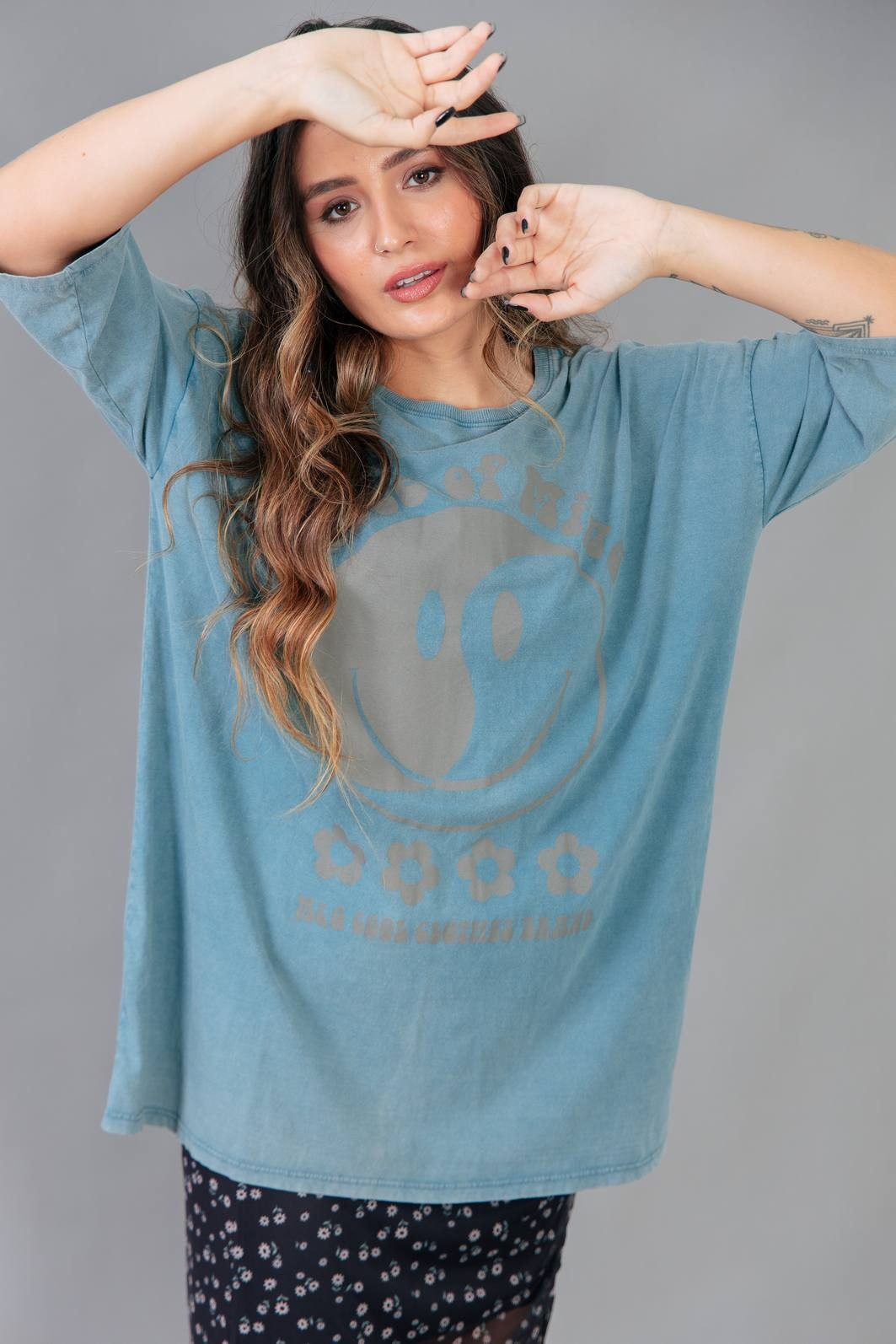 T-SHIRT OVERSIZED AZUL MARMORIZADO PEACE OF MIND T-SHIRT OVERSIZED AZUL MARMORIZADO PEACE OF MIND