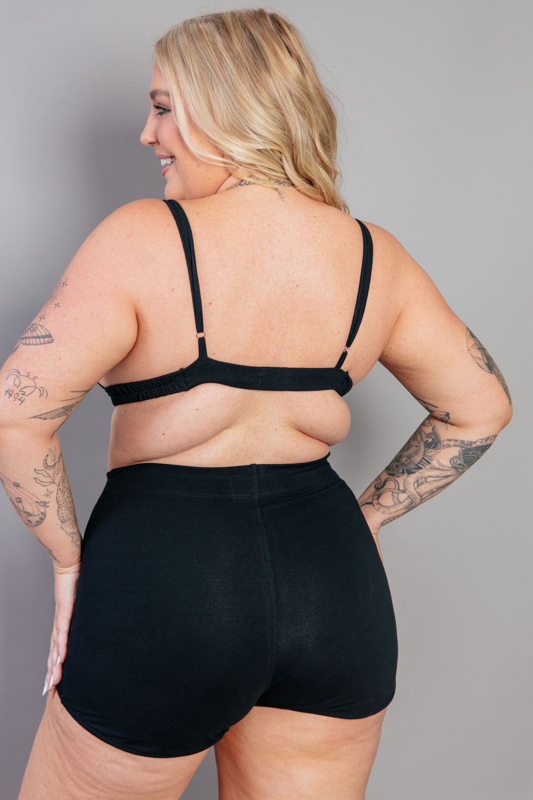 SHORT HOT PANT DE COTTON PRETO HIGHROLLER