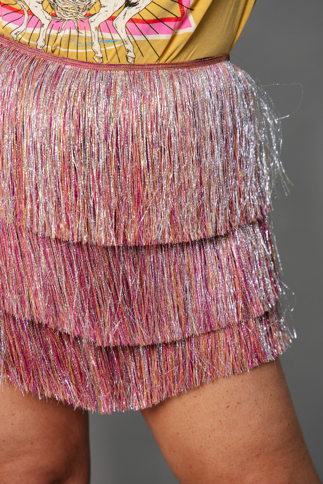 SHORT SAIA COM FRANJAS MULTICOLOR