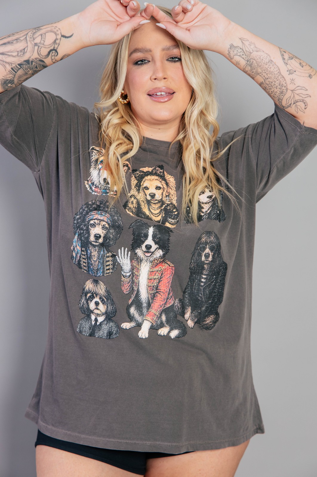 CAMISETA T-SHIRT OVERSIZED MARROM ROCK DOGS CAMISETA T-SHIRT OVERSIZED MARROM ROCK DOGS