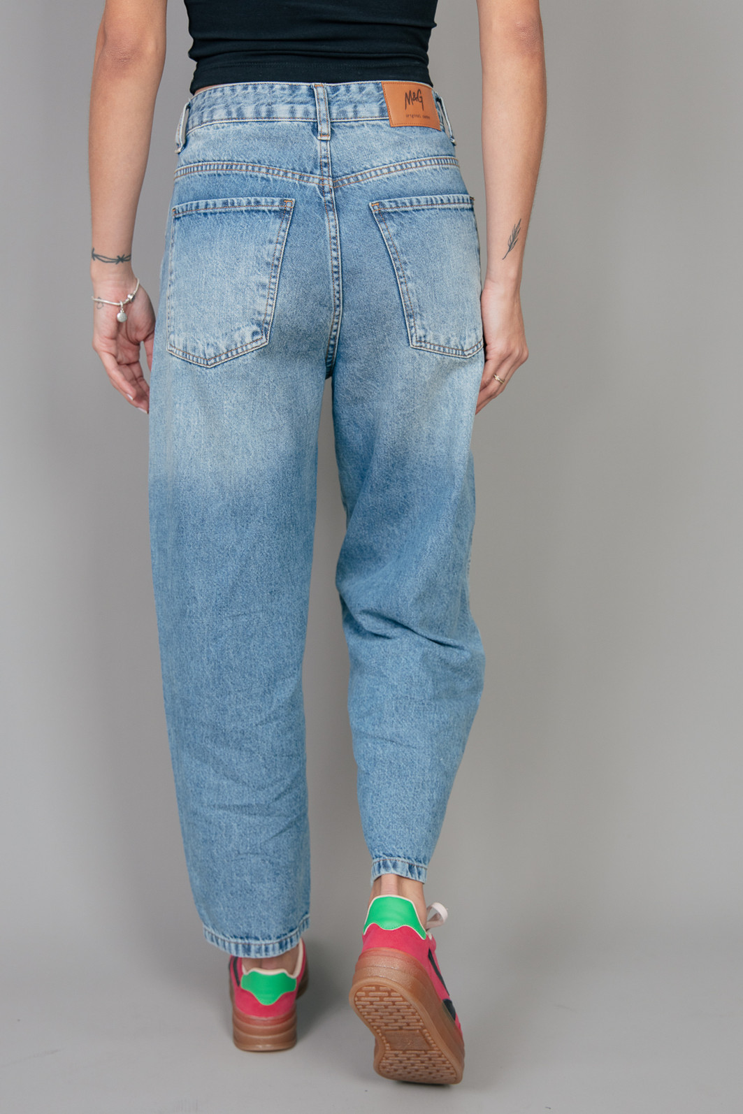 CALÇA JEANS BARREL CINTURA MÉDIA CALÇA JEANS BARREL CINTURA MÉDIA