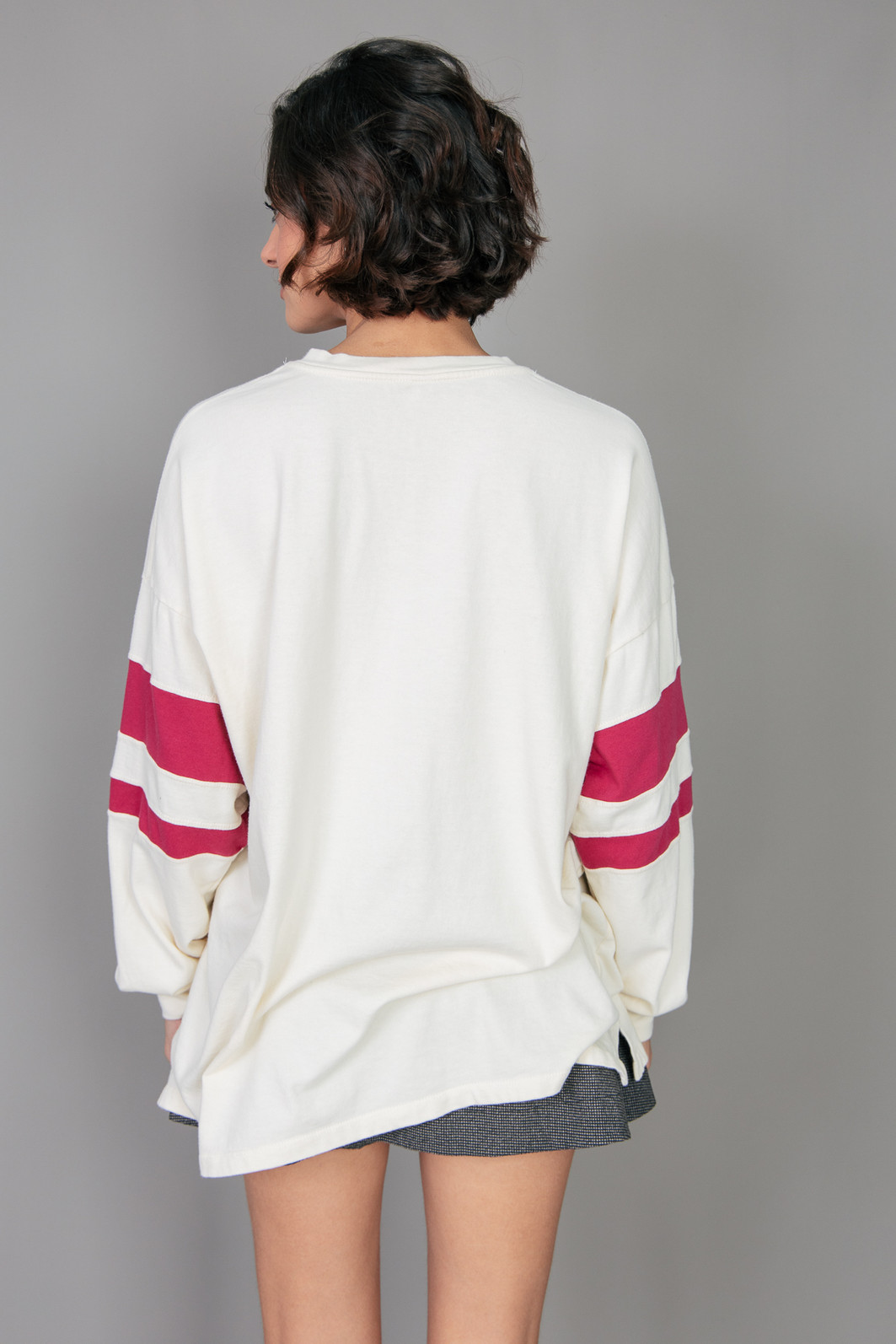 BLUSA MANGA LONGA DE MALHA OFF WHITE COM LISTRAS CHAMPIONS BLUSA MANGA LONGA DE MALHA OFF WHITE COM LISTRAS CHAMPIONS