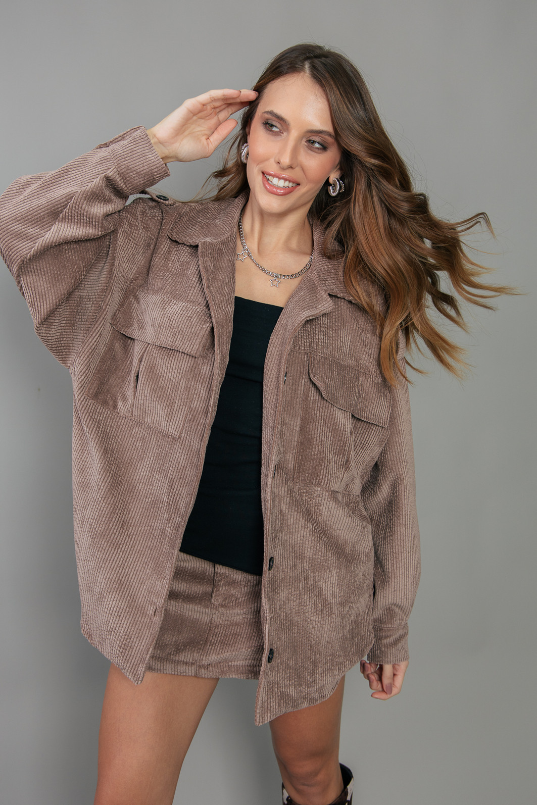 JAQUETA OVERSIZED DE COTELÊ MARROM