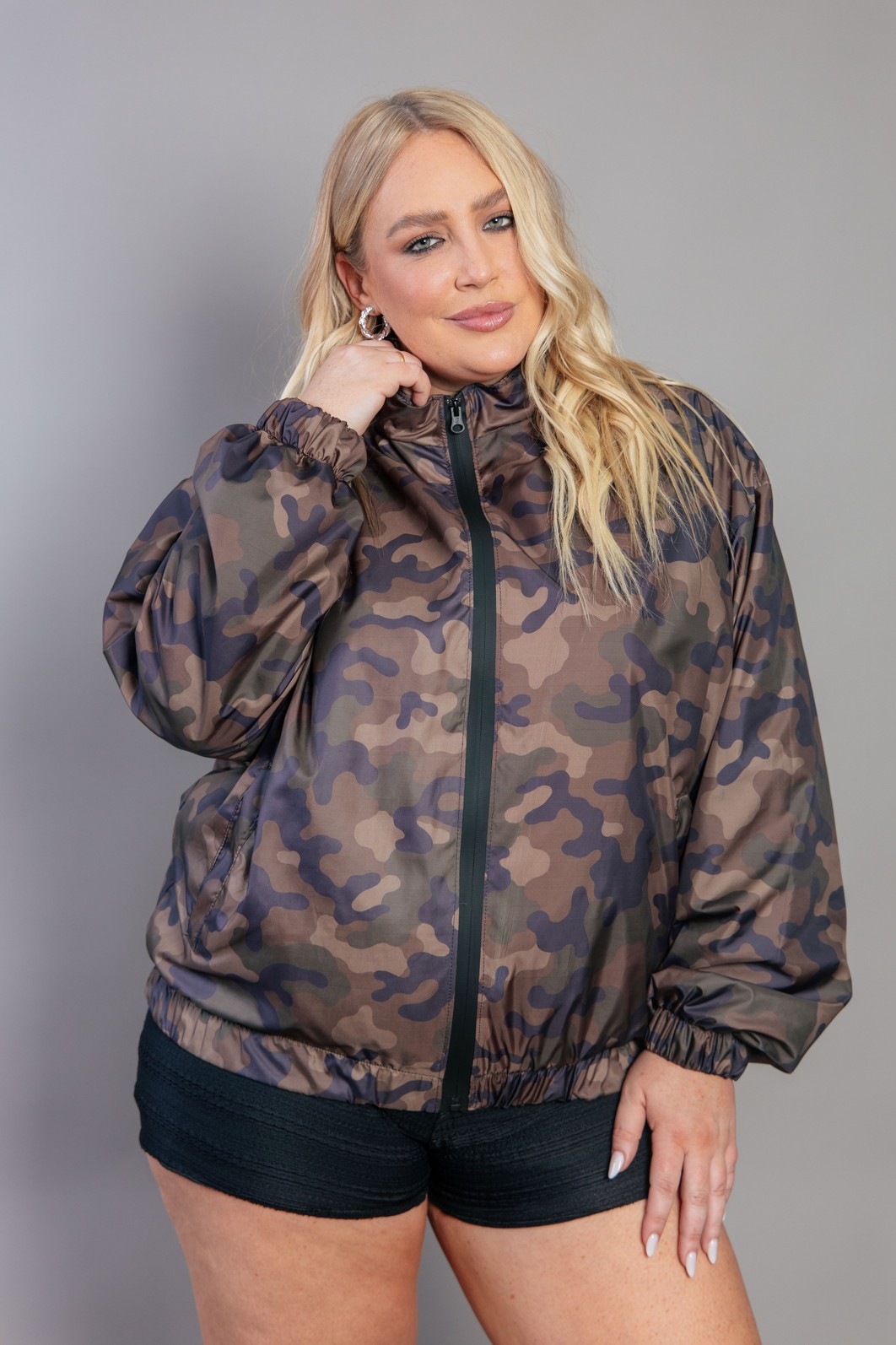 JAQUETA CORTA VENTO CAMUFLADA JAQUETA CORTA VENTO CAMUFLADA