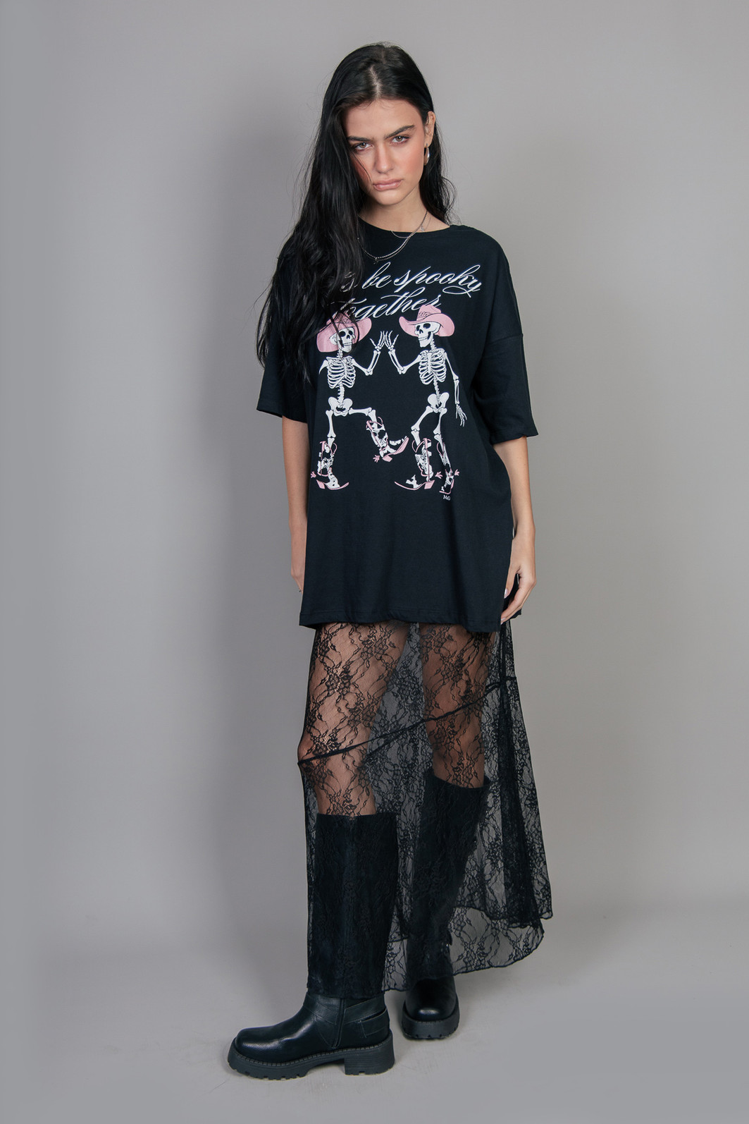 CAMISETA T-SHIRT OVERSIZED PRETA SPOOKY CAMISETA T-SHIRT OVERSIZED PRETA SPOOKY