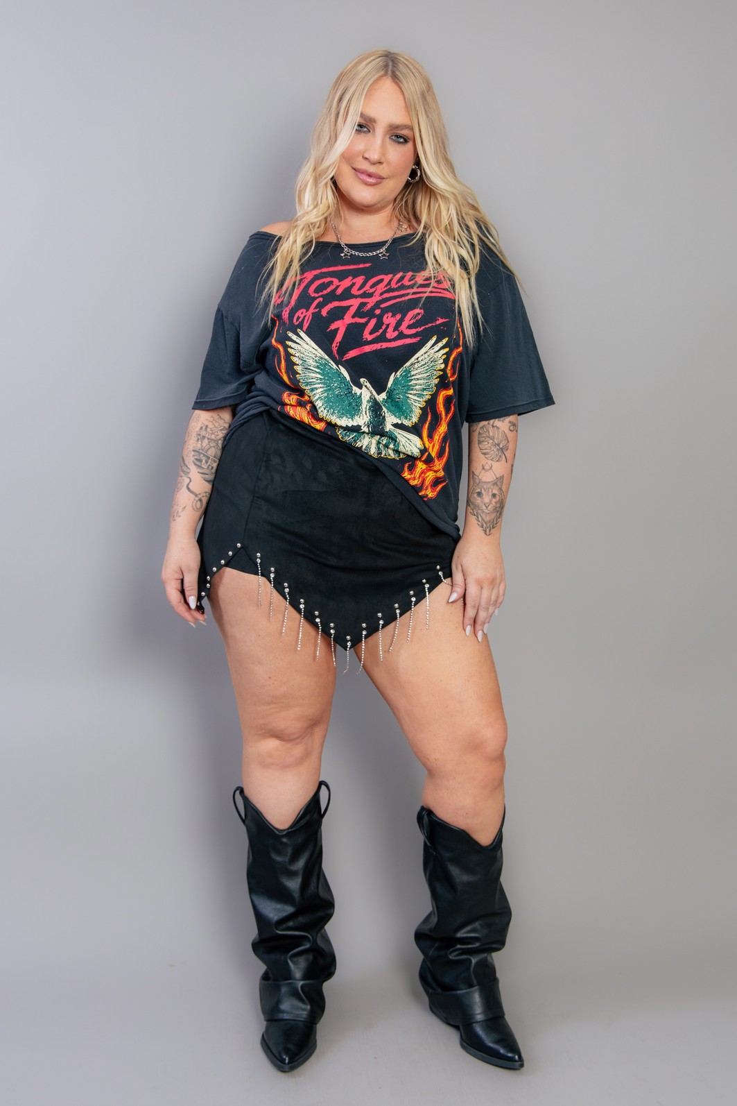 CAMISETA T-SHIRT OFF THE SHOULDER CHUMBO TONGUES CAMISETA T-SHIRT OFF THE SHOULDER CHUMBO TONGUES