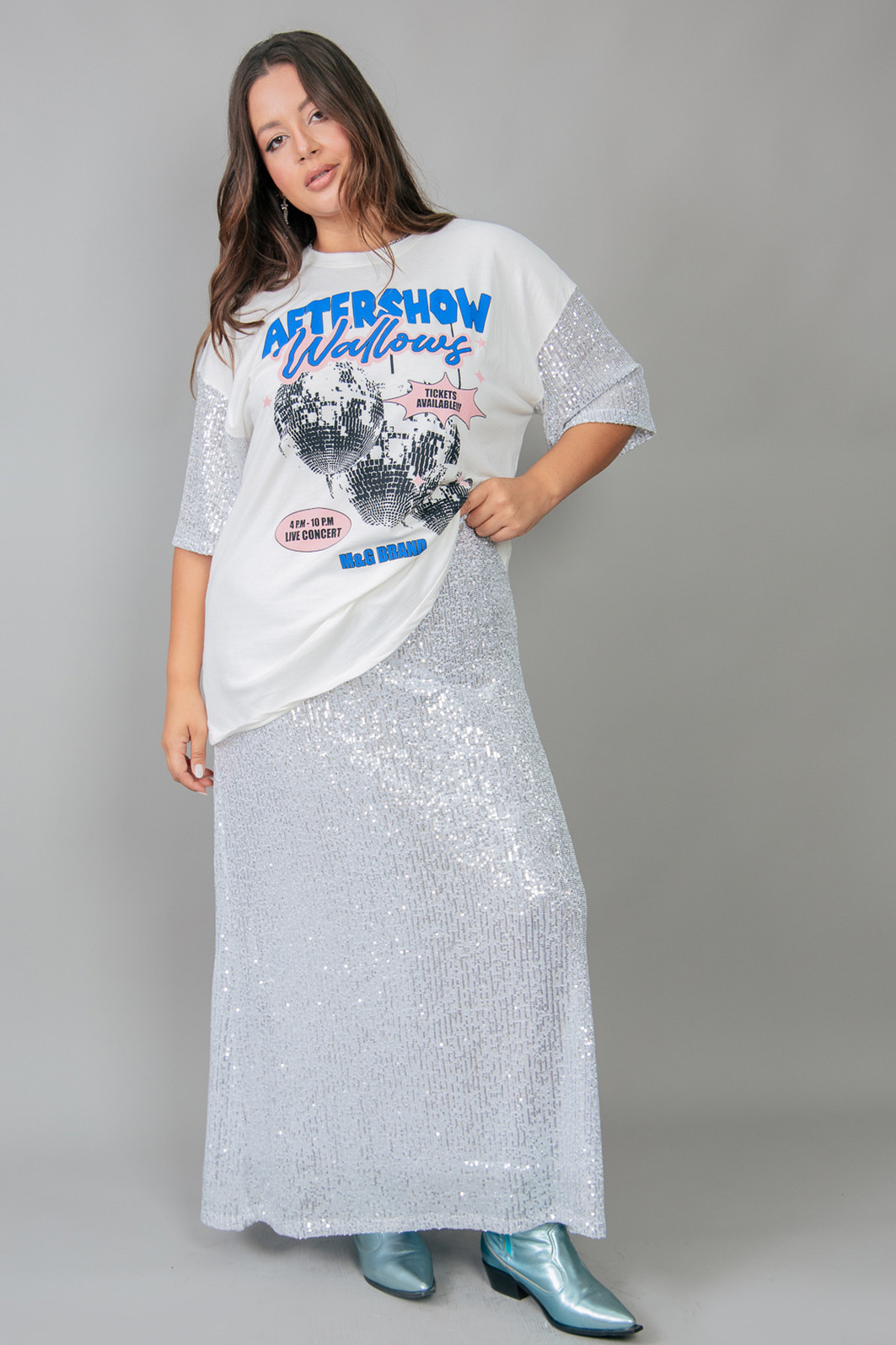 CAMISETA T-SHIRT VINTAGE OFF COM MANGAS DE PAETÊ PRATA CAMISETA T-SHIRT VINTAGE OFF COM MANGAS DE PAETÊ PRATA