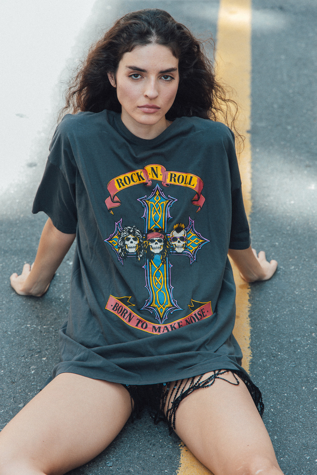 CAMISETA T-SHIRT OVERSIZED CINZA ROCK N GUNS CAMISETA T-SHIRT OVERSIZED CINZA ROCK N GUNS