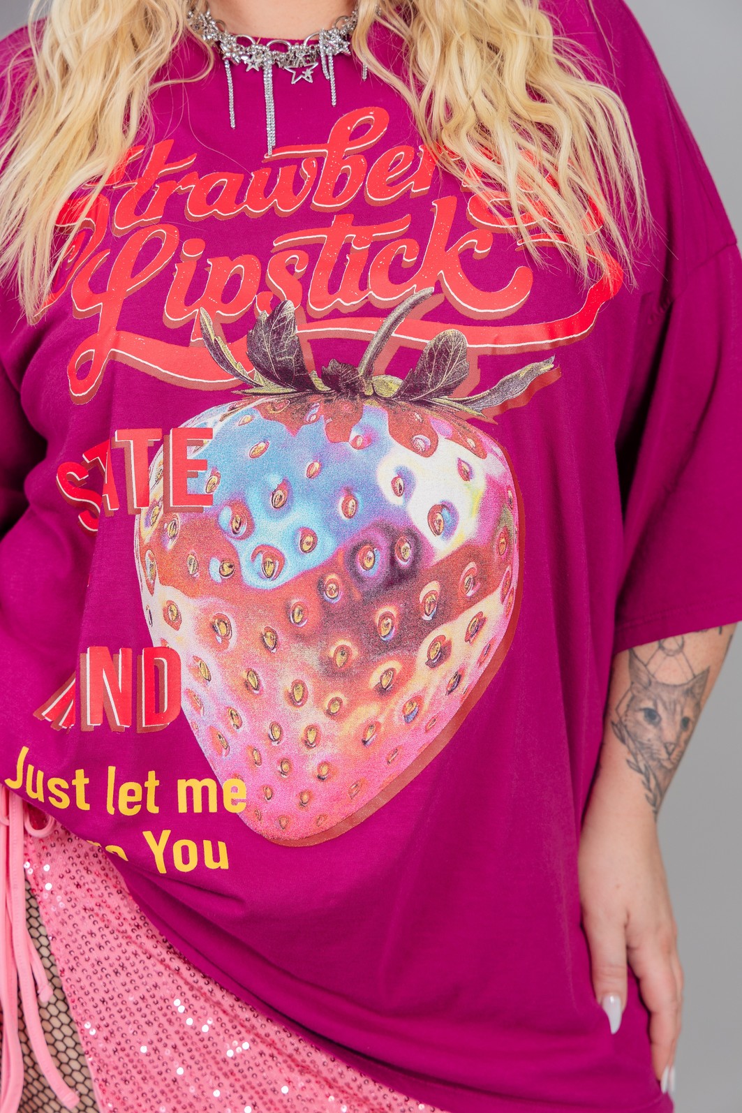 CAMISETA T-SHIRT VINTAGE OVERSIZED STRAWBERRY CAMISETA T-SHIRT VINTAGE OVERSIZED STRAWBERRY