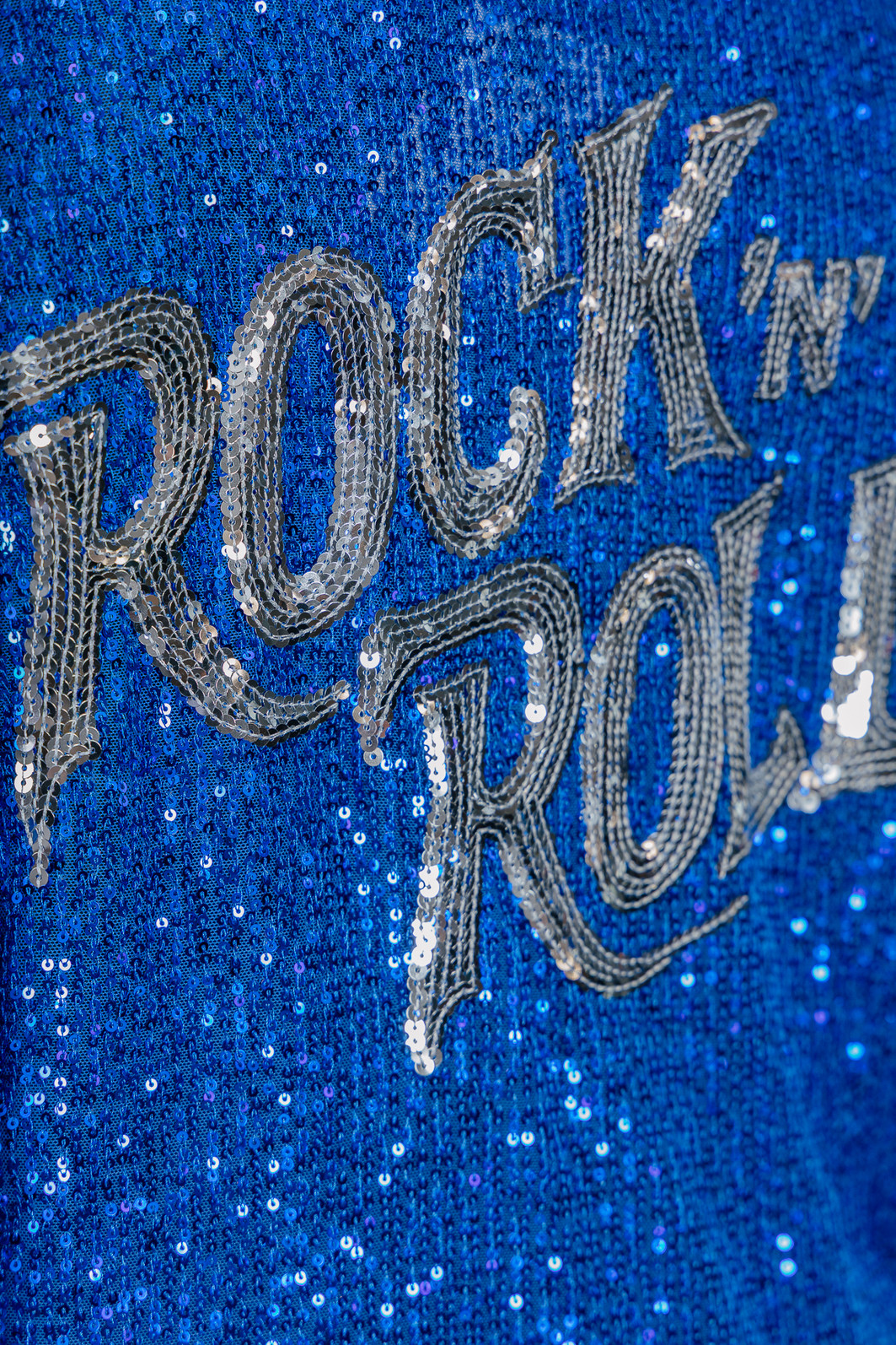 KIMONO COMPRIDO EM PAETÊ AZUL BORDADO PARTY ON