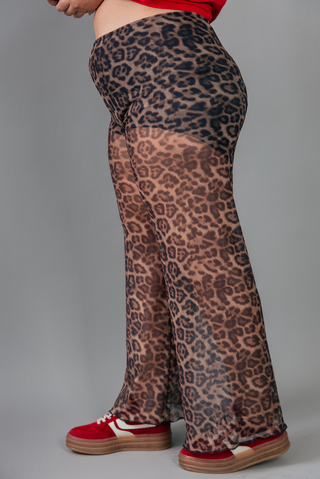 CALÇA ESTAMPA ONÇA NEW DE TULE COM FORRO CALÇA ESTAMPA ONÇA NEW DE TULE COM FORRO