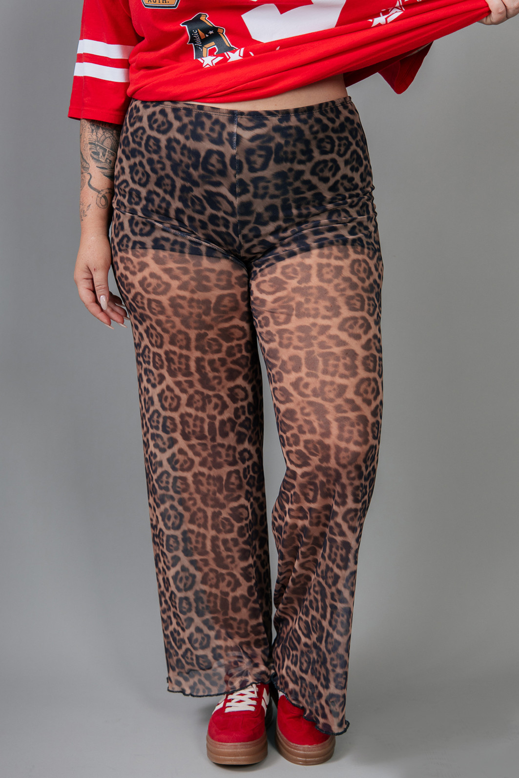 CALÇA ESTAMPA ONÇA NEW DE TULE COM FORRO CALÇA ESTAMPA ONÇA NEW DE TULE COM FORRO