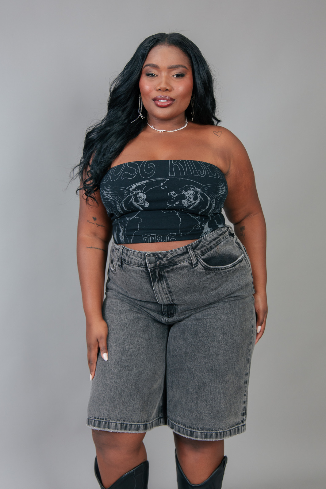 BERMUDA JORTS DE SARJA PRETA BERMUDA JORTS DE SARJA PRETA