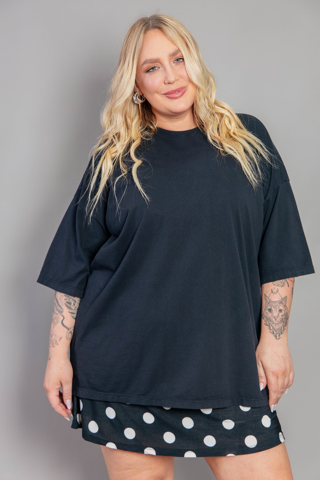 KIT 3 CAMISETAS BÁSICAS OVERSIZED