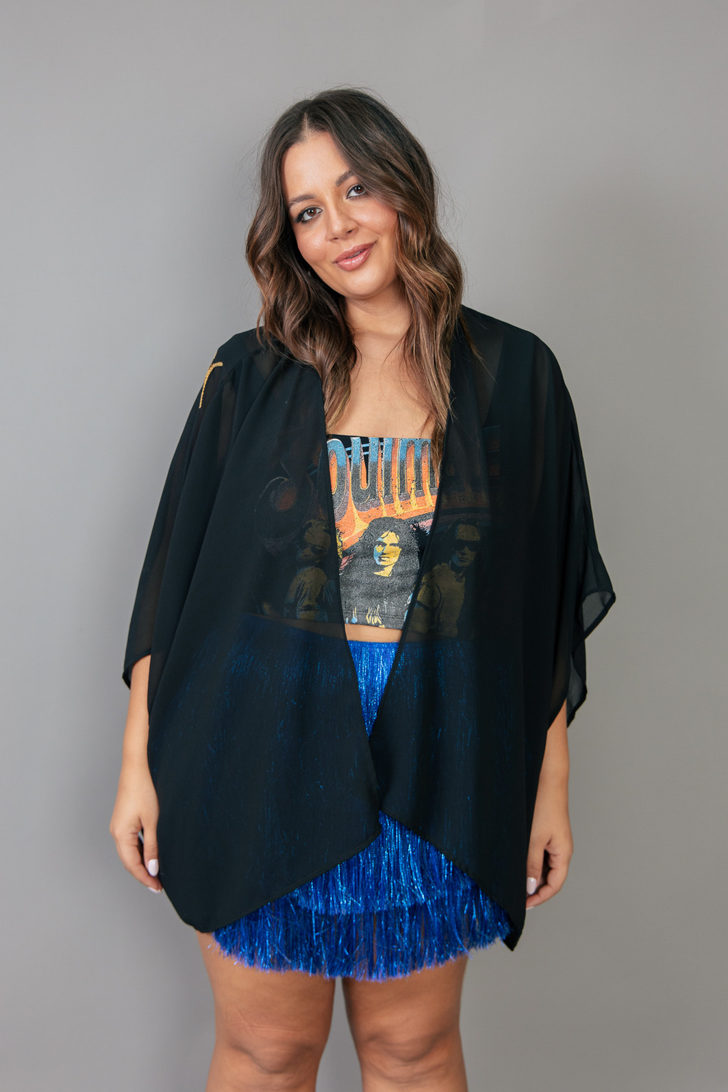 KIMONO PRETO DE TECIDO COM BORDADO DE PAETÊ PLANETA KIMONO PRETO DE TECIDO COM BORDADO DE PAETÊ PLANETA