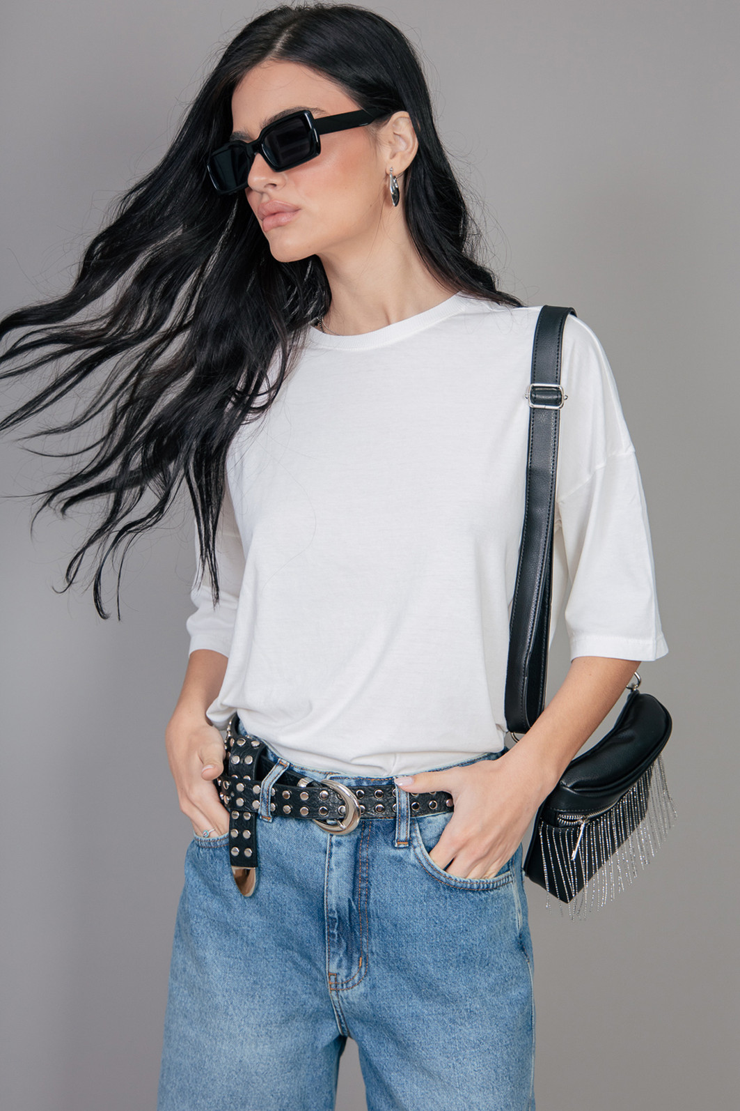 CAMISETA T-SHIRT OVERSIZED BÁSICA OFF WHTE CAMISETA T-SHIRT OVERSIZED BÁSICA OFF WHTE