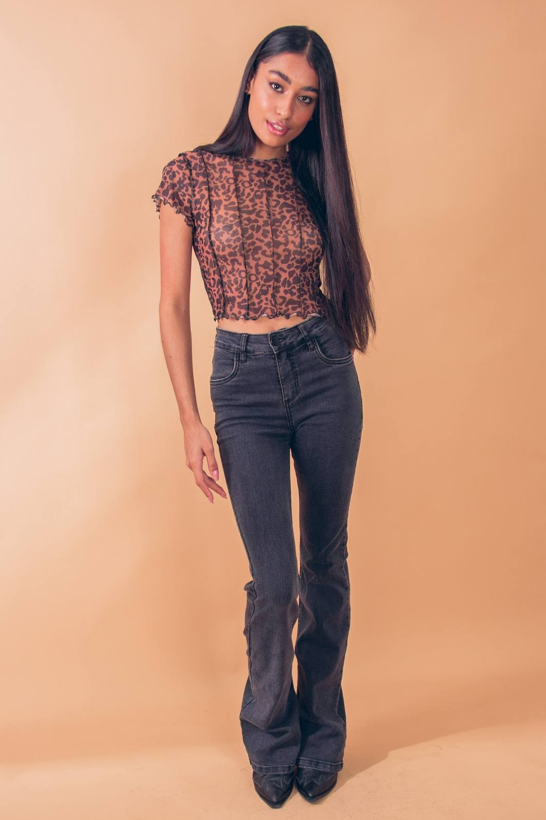 CROPPED COM RECORTES DE TULE CROPPED COM RECORTES DE TULE