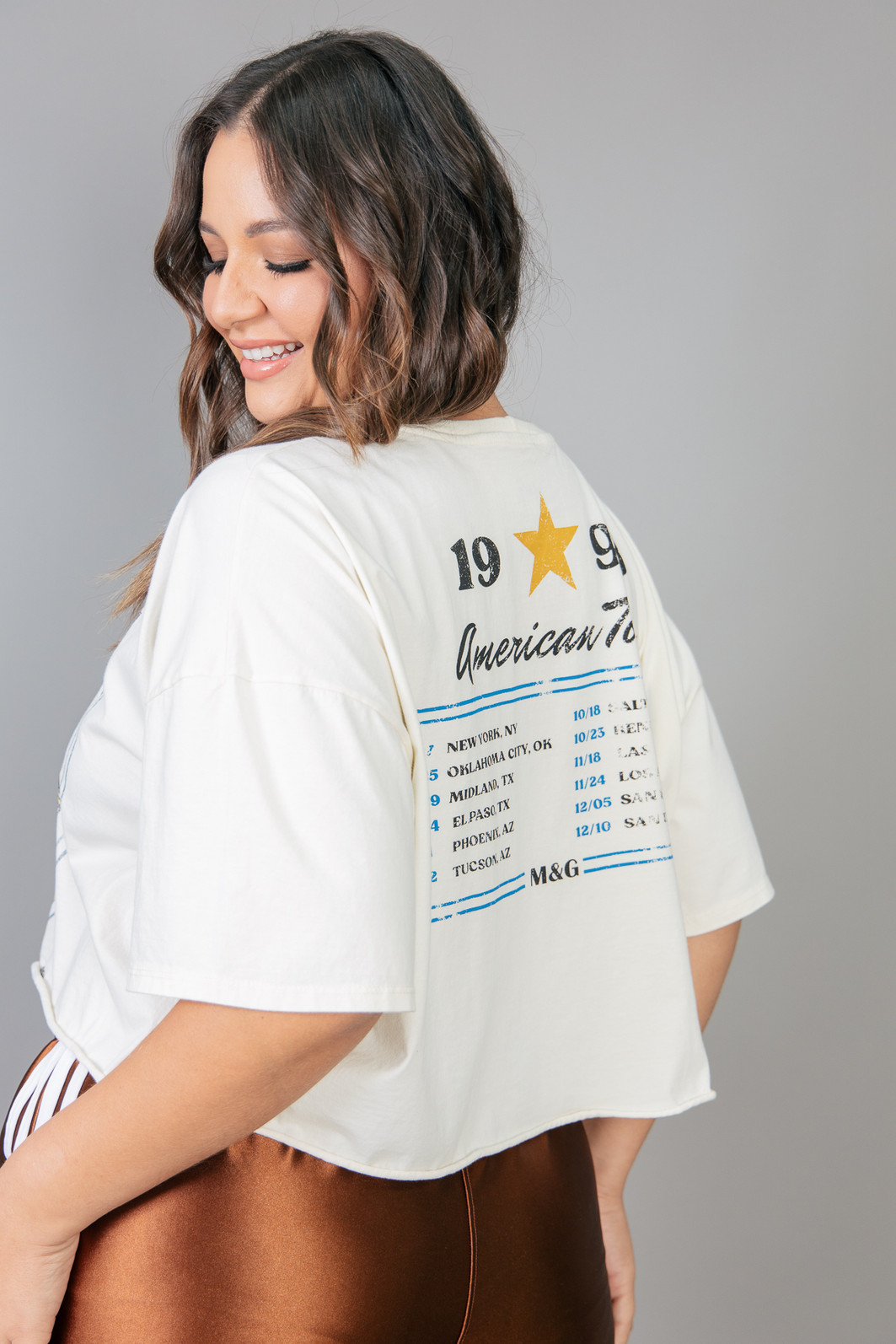 CAMISETA CROPPED OFF WHITE OVERSIZED SOULMATE CAMISETA CROPPED OFF WHITE OVERSIZED SOULMATE