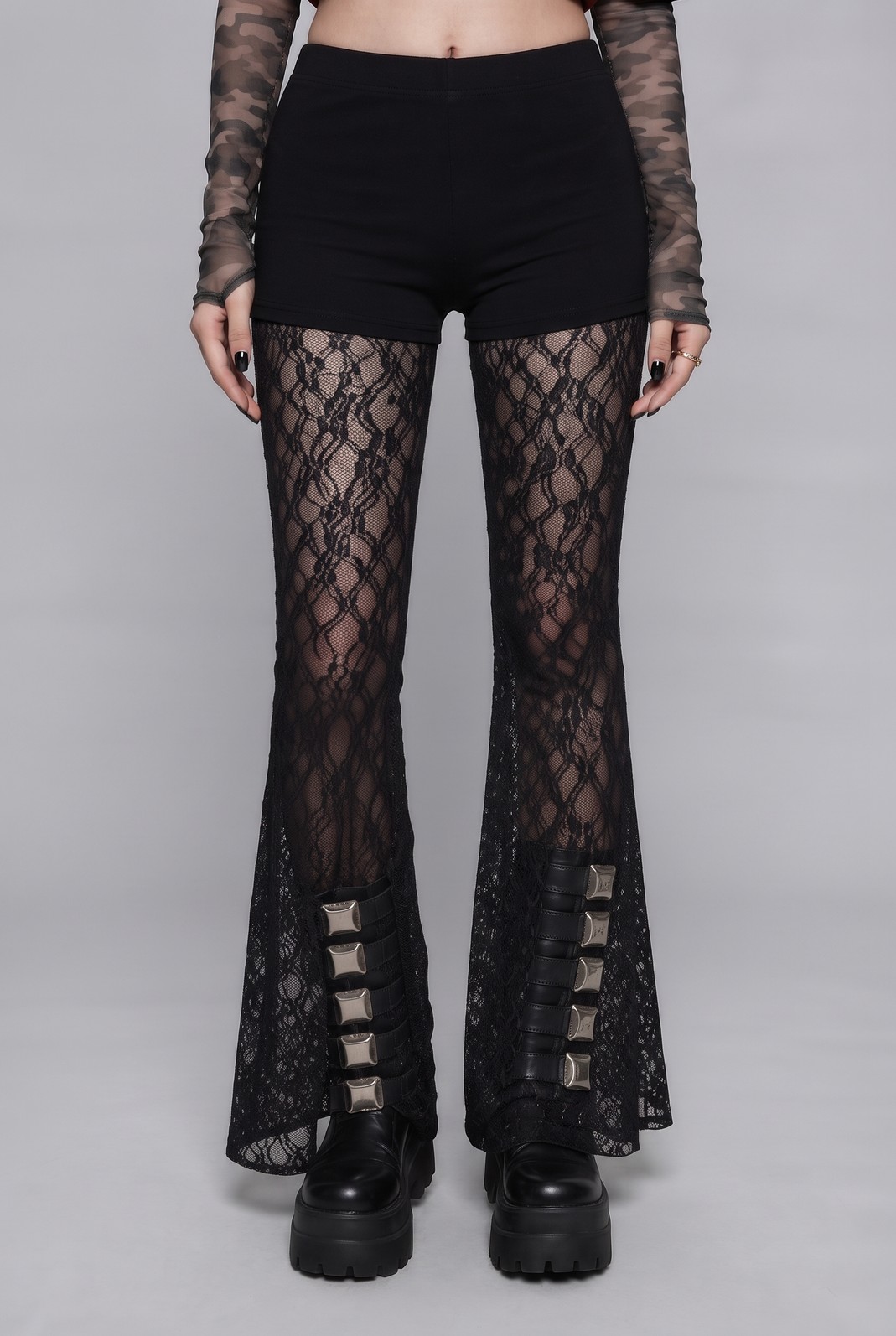 CALÇA FLARE DE RENDA COM ELASTANO PRETA CALÇA FLARE DE RENDA COM ELASTANO PRETA