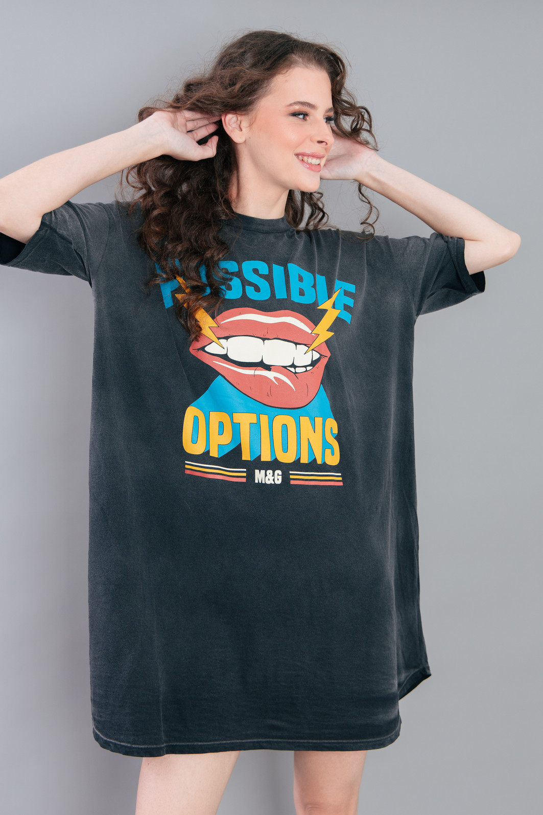 VESTIDO AMPLO COM PREGA COSTAS PRETO MARMORIZADO POSSIBLE VESTIDO AMPLO COM PREGA COSTAS PRETO MARMORIZADO POSSIBLE