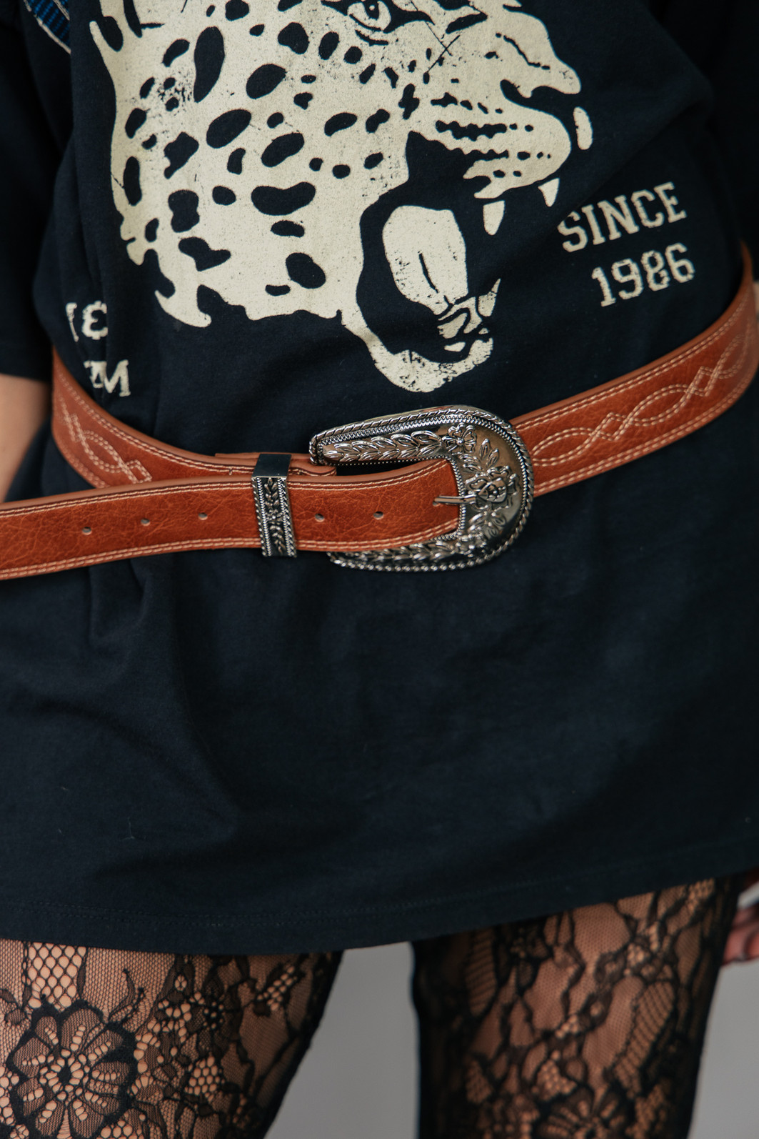 CINTO VINTAGE BOHO CARAMELO COM BORDADO CINTO VINTAGE BOHO CARAMELO COM BORDADO