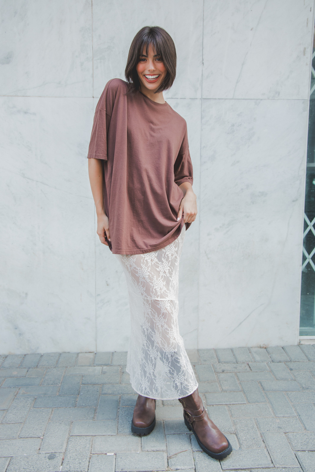 SAIA DE RENDA MIDI SEM FORRO OFF