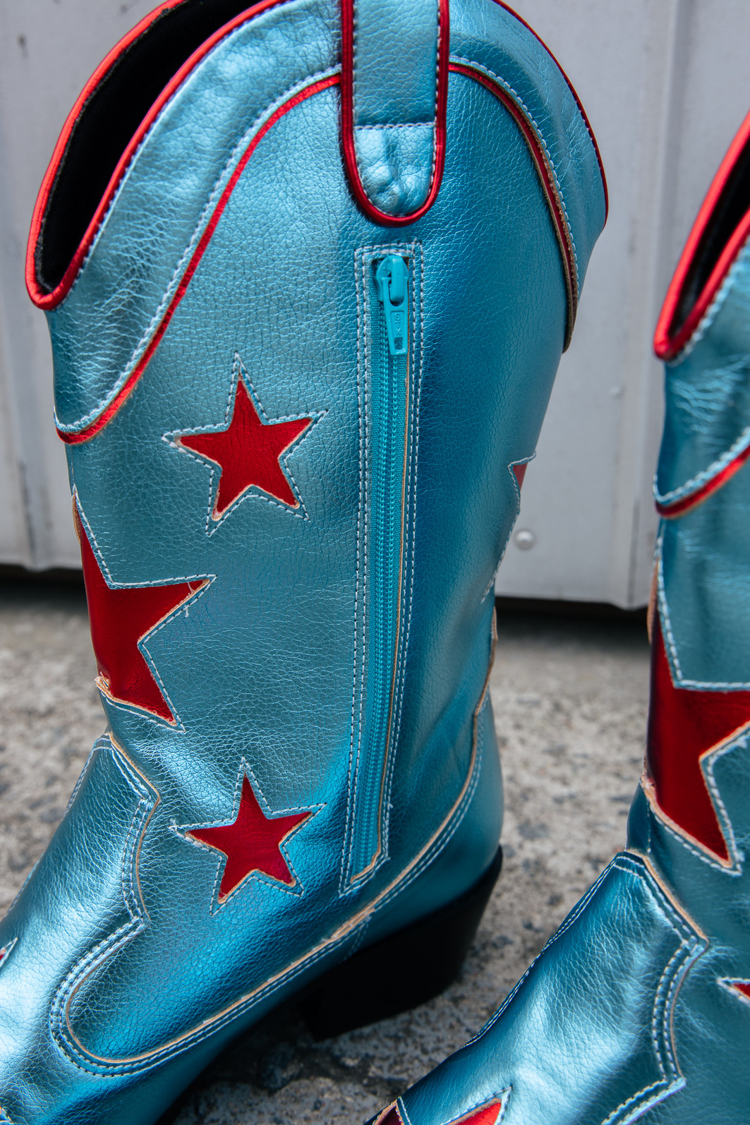 BOTA WESTERN METALIZADA AZUL COM ESTRELAS BOTA WESTERN METALIZADA AZUL COM ESTRELAS