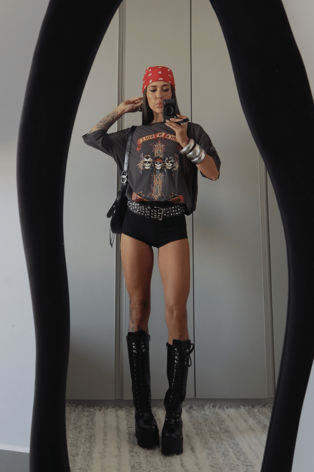 CAMISETA T-SHIRT OVERSIZED CINZA ROCK N GUNS CAMISETA T-SHIRT OVERSIZED CINZA ROCK N GUNS