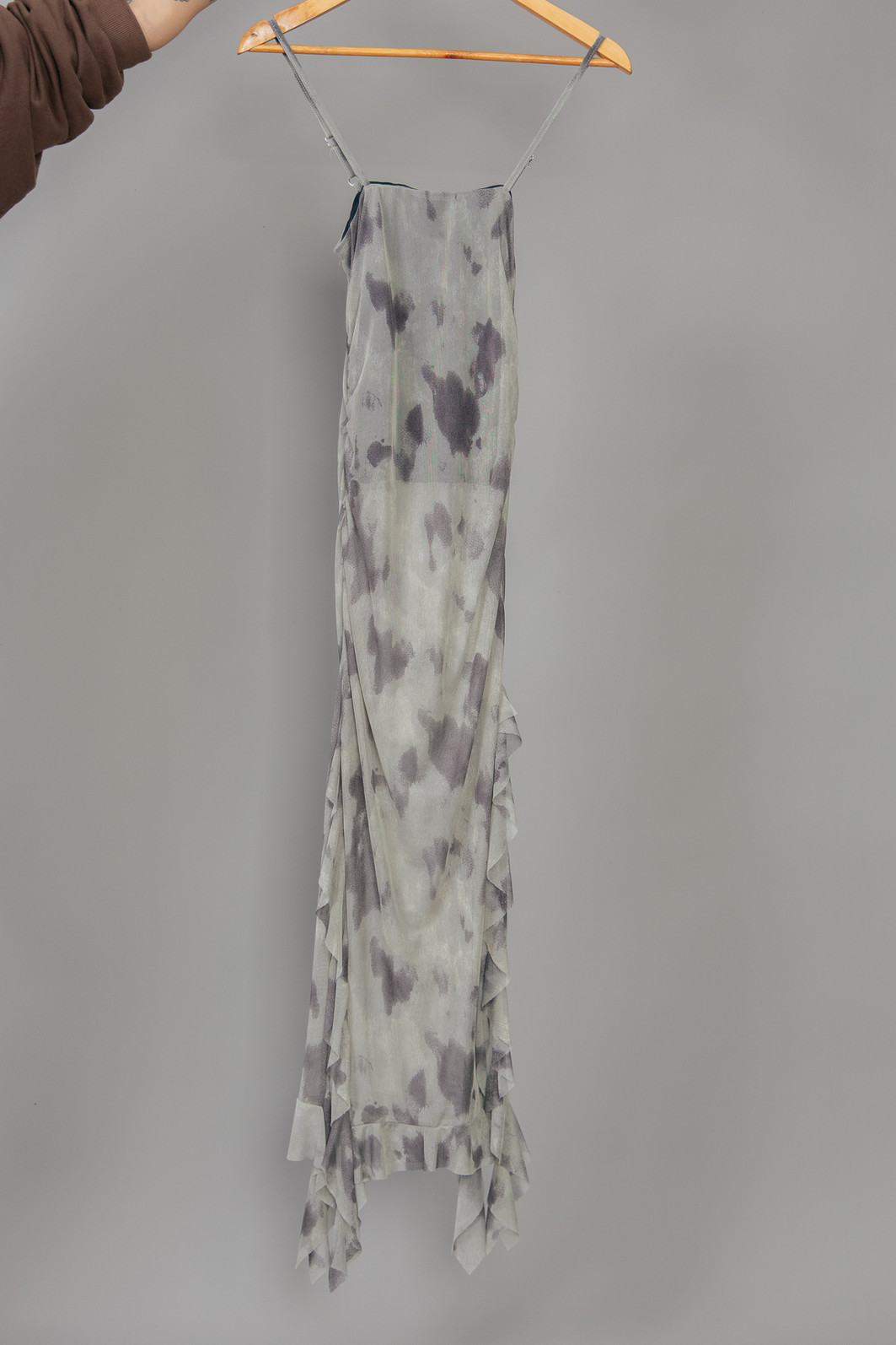 BLUSA DE TULE ESTAMPADO COM PONTAS BLUSA DE TULE ESTAMPADO COM PONTAS