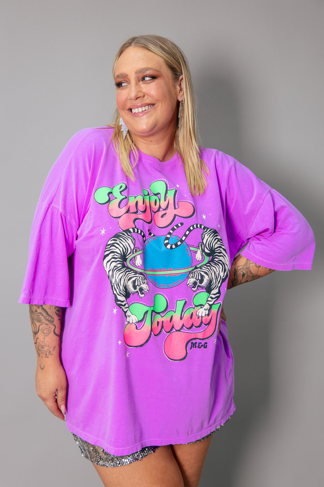 T-SHIRT OVERSIZED ROXA ENJOY TODAY T-SHIRT OVERSIZED ROXA ENJOY TODAY