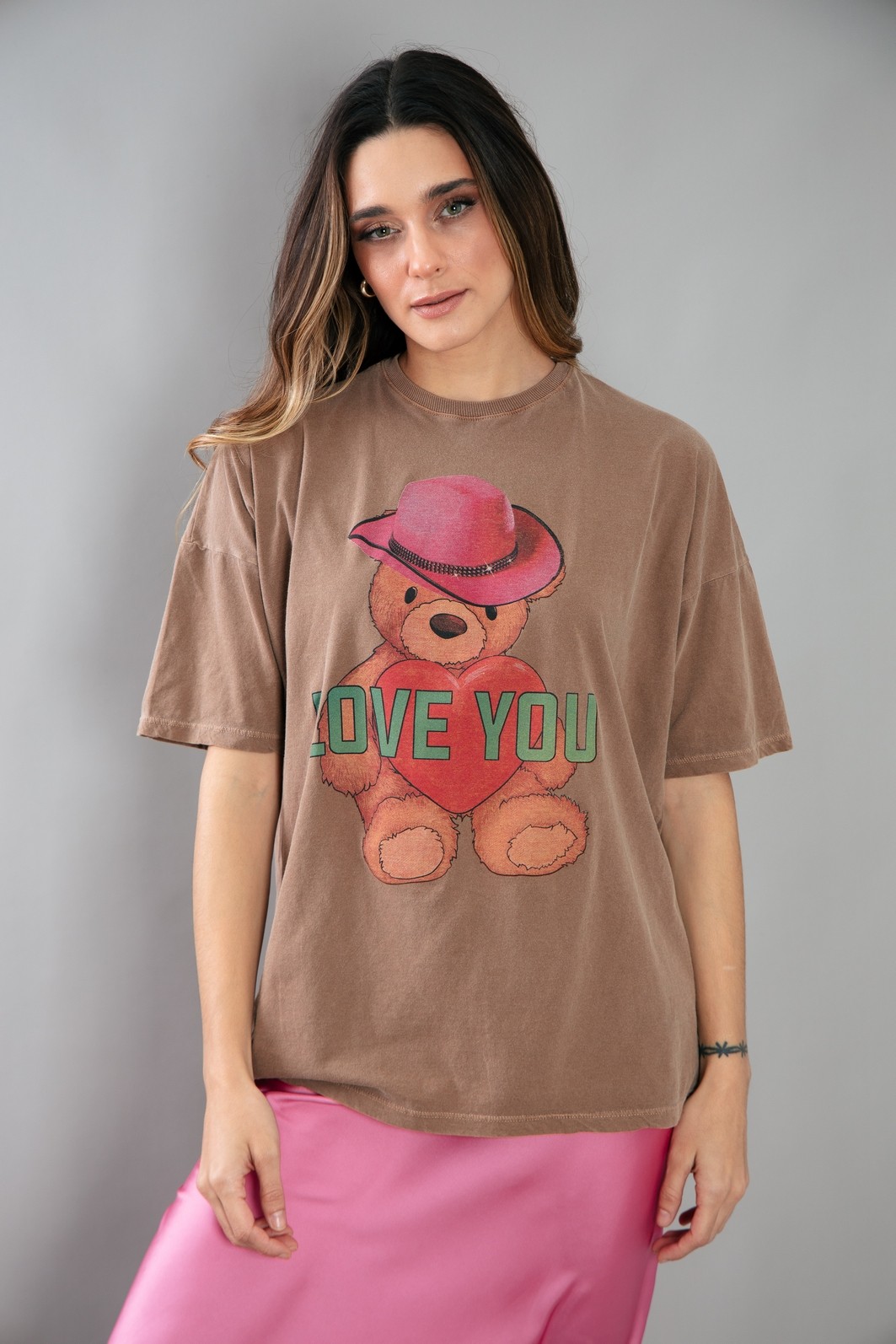 CAMISETA T-SHIRT OVERSIZED MARROM LOVE YOU CAMISETA T-SHIRT OVERSIZED MARROM LOVE YOU