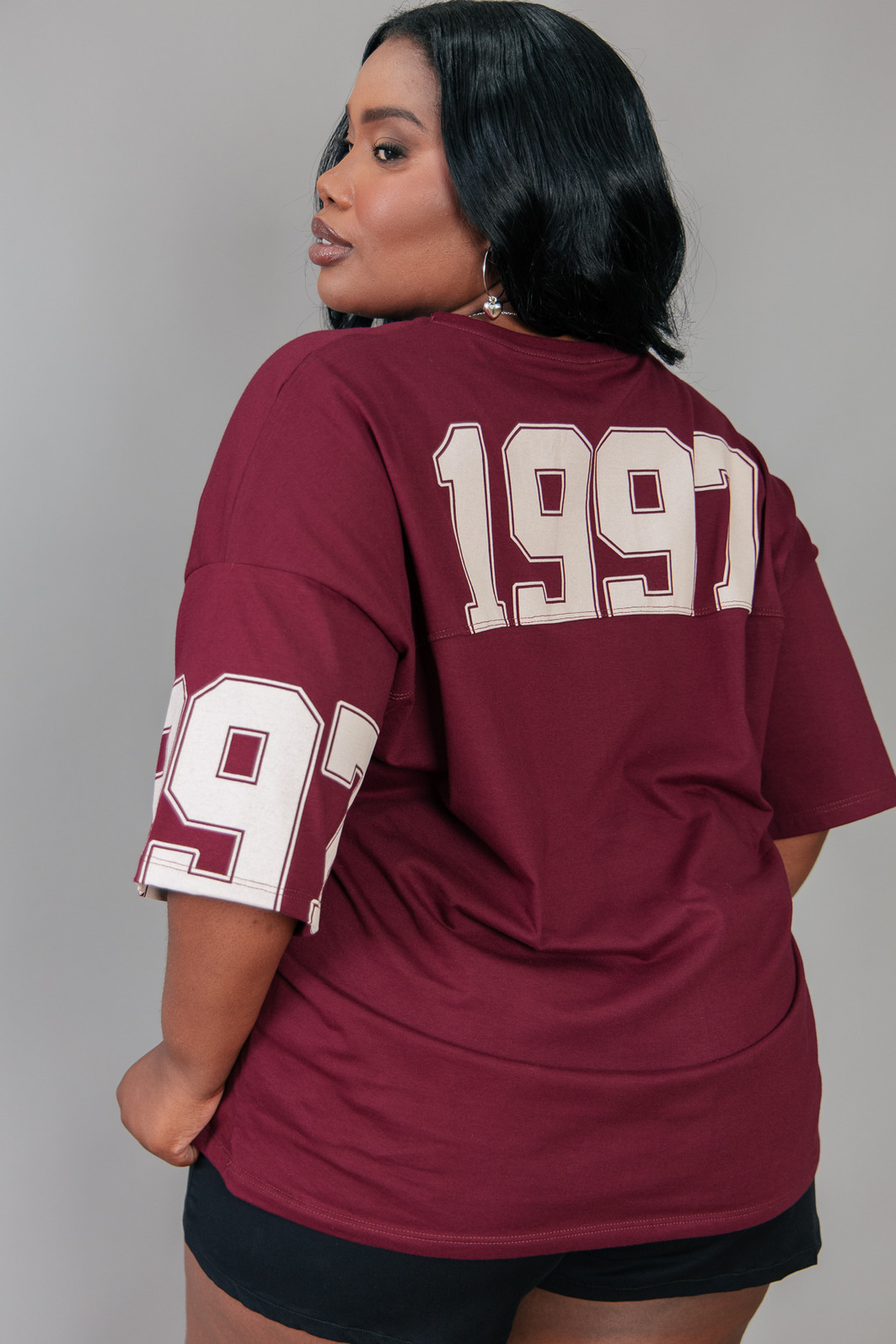 CAMISETA T-SHIRT OVERSIZED BORDÔ DECOTE V ATHLETIC