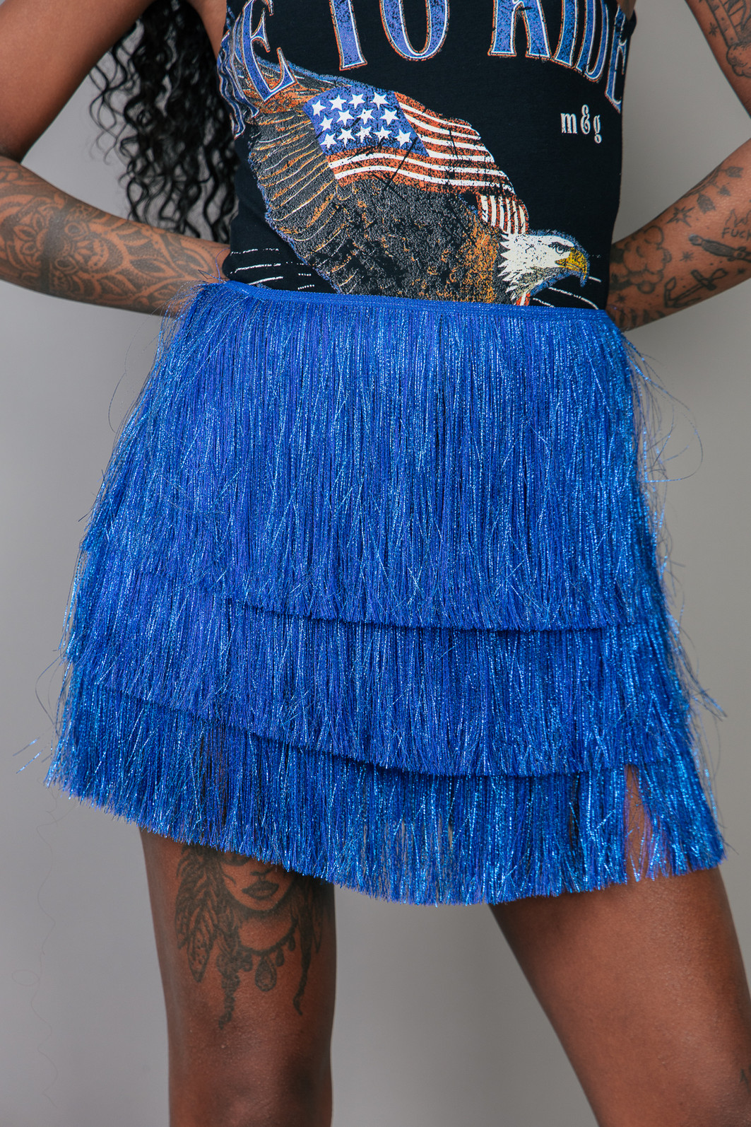 SHORT SAIA DE FRANJAS LONGAS AZUL